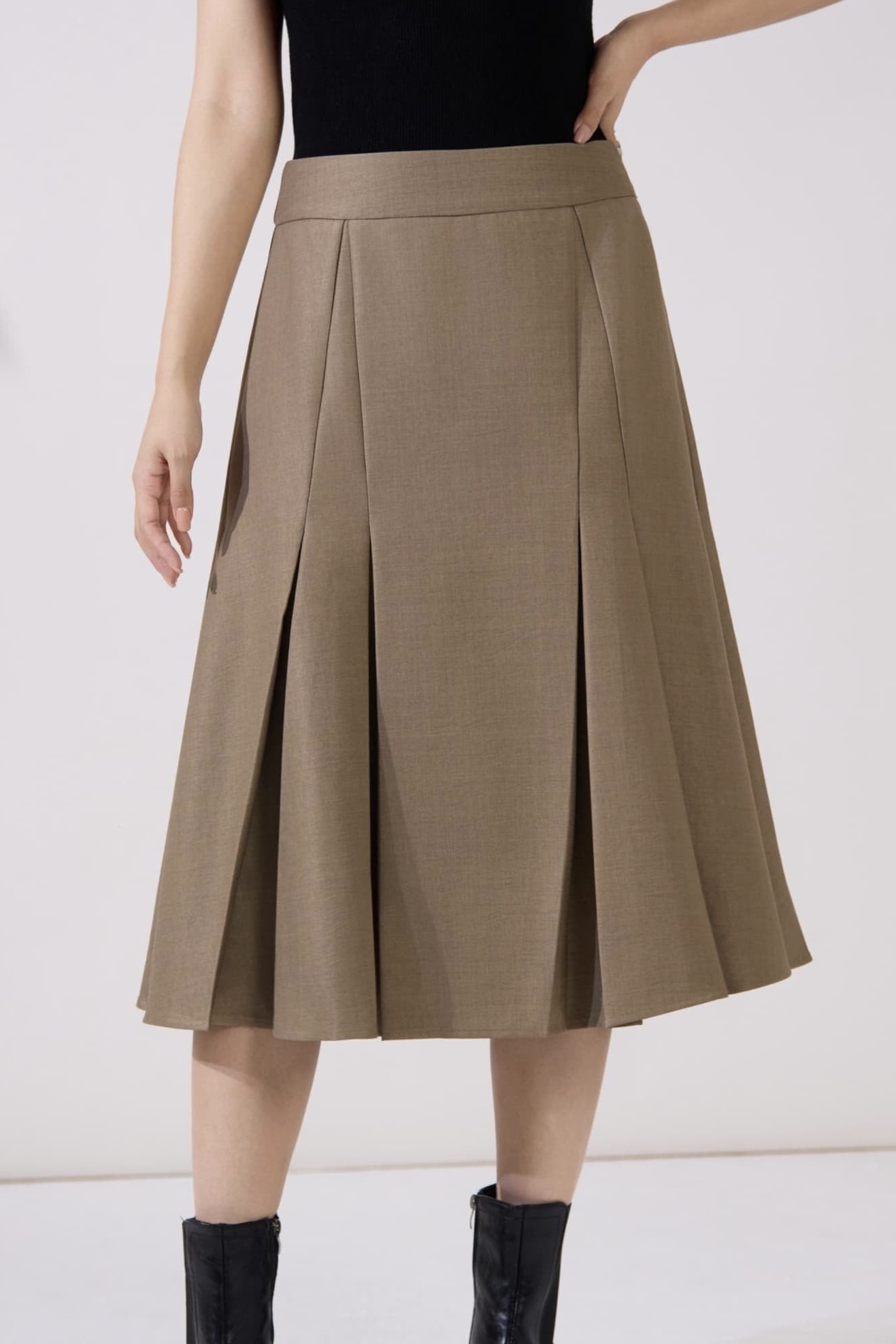 12241358 Sophia Pleated Midi Skirt