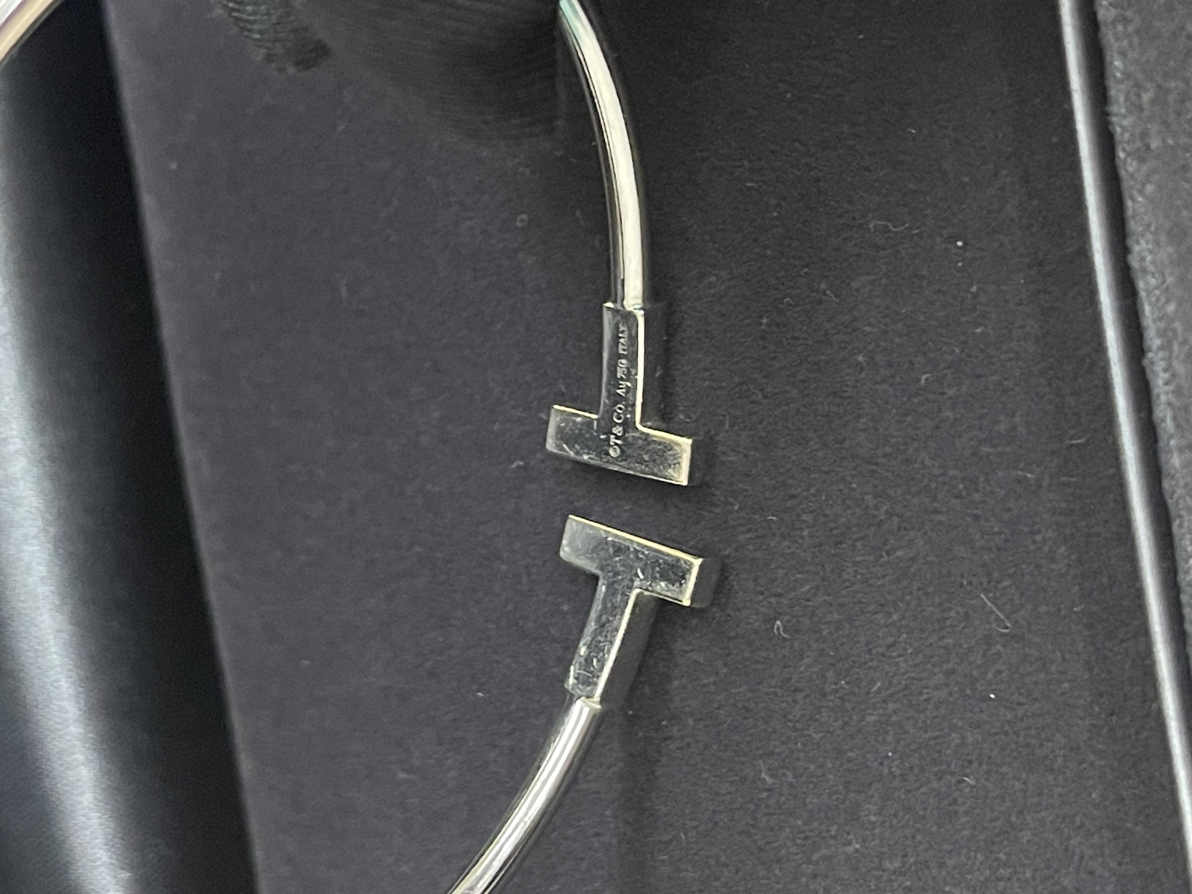 Pre-owned Tiffany & Co. T Wire Bracelet/ Product Code: 26041902