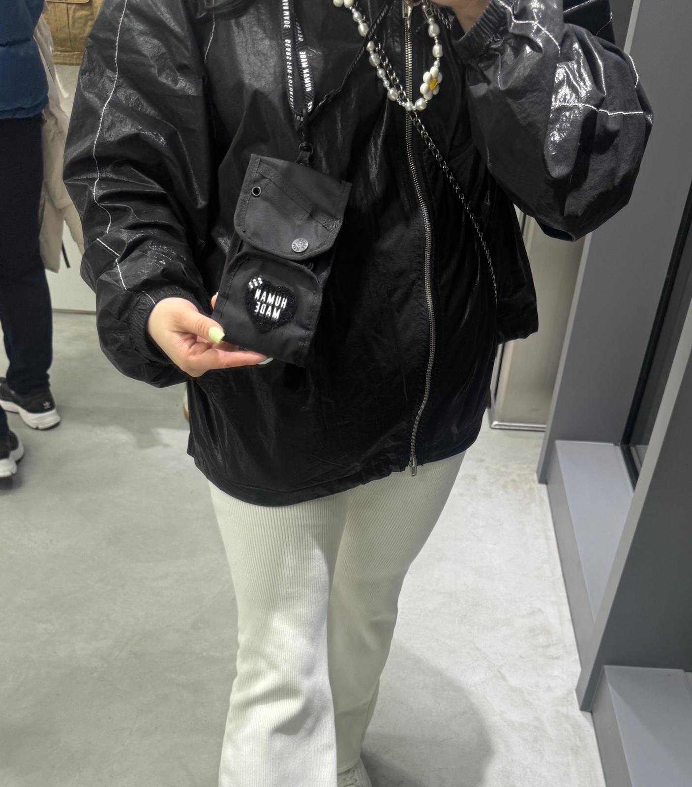 Human made 心 logo 小斜咩袋！可放手機