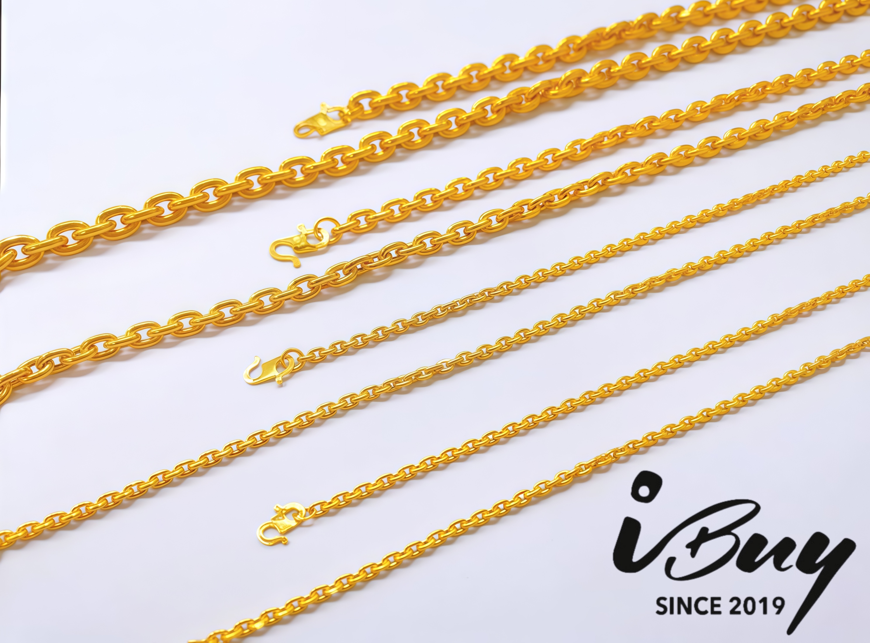 916 GOLD 1.5MM HOLLOW CABLE NECKLACE 916 金 1.5MM空心万字项链