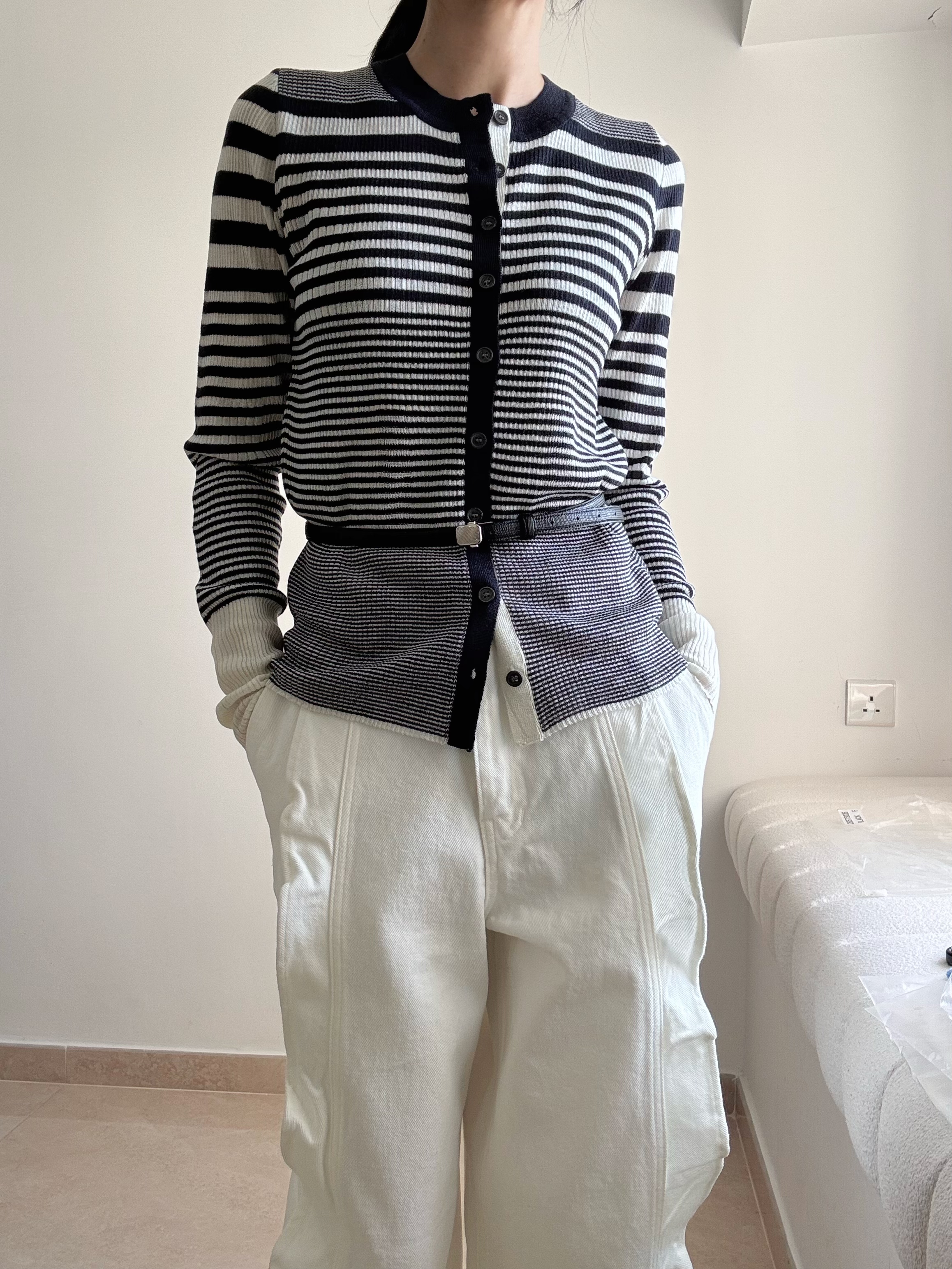 Elegant stripes ultra-light cardi