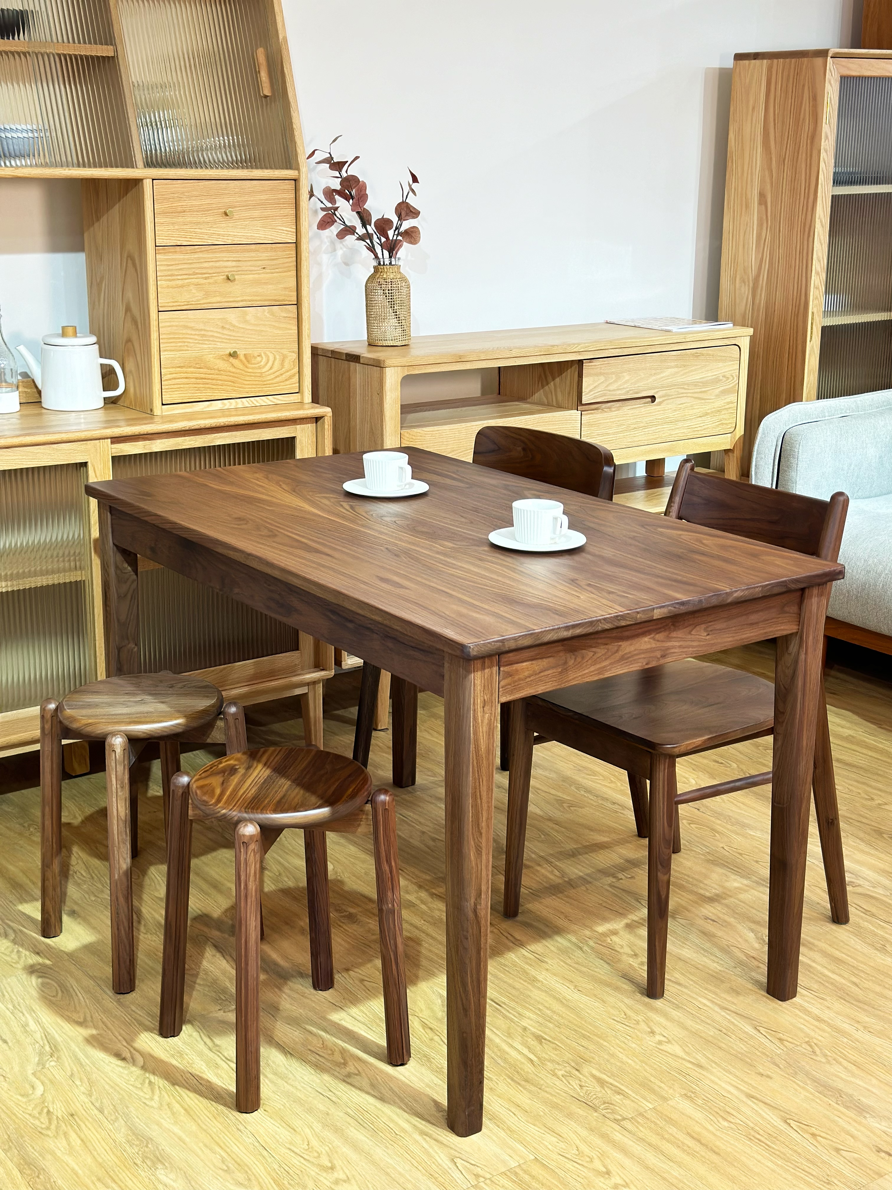 #陳列品清貨 PULL Dining Table (淨枱）
