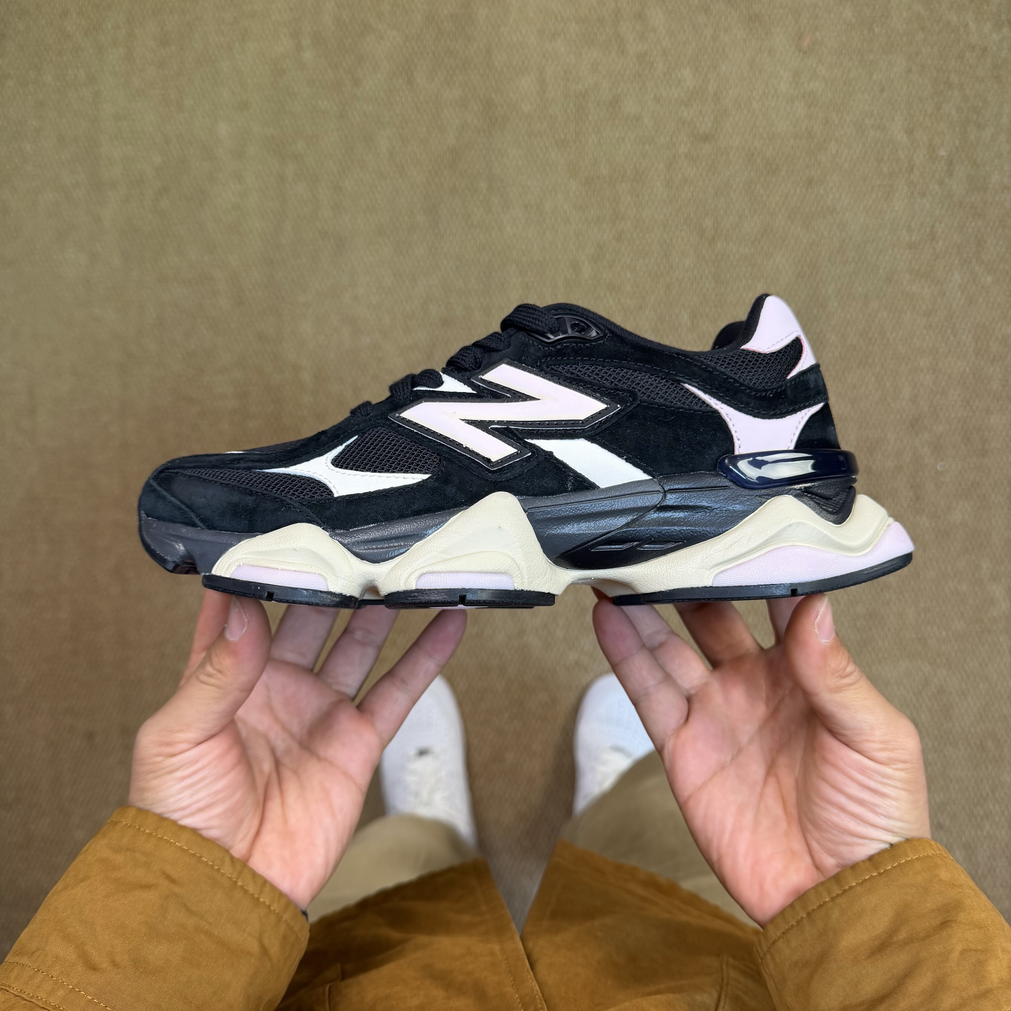 New Balance 9060 U9060JBR