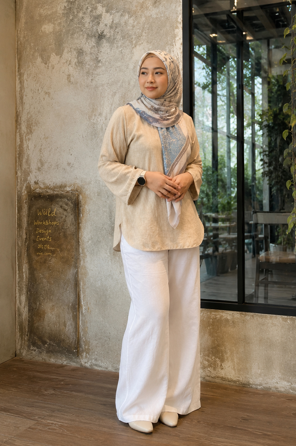 BASIC TOP in Taupe
