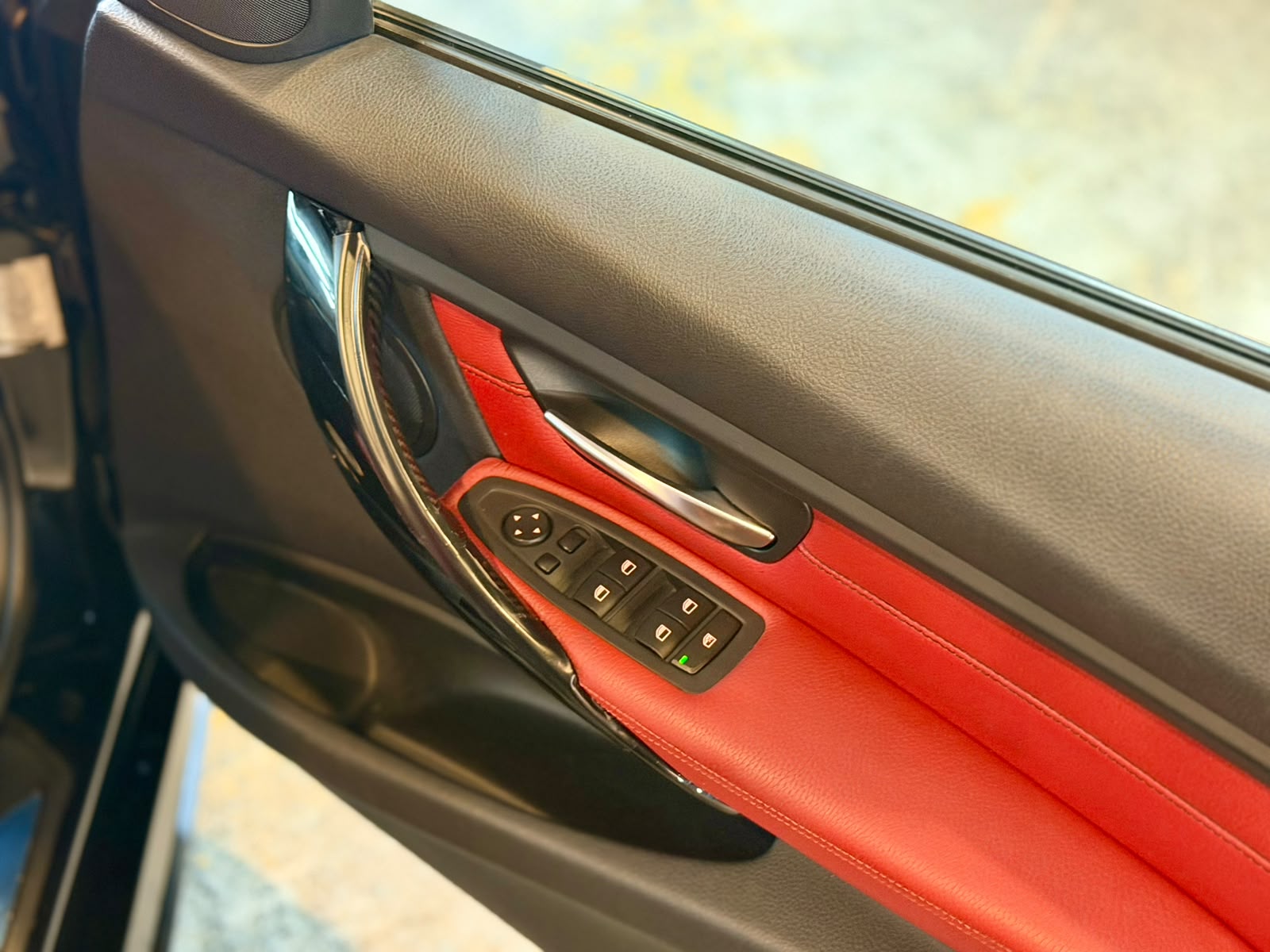 B.M.W. 328i Saloon Sport (F30) 2012