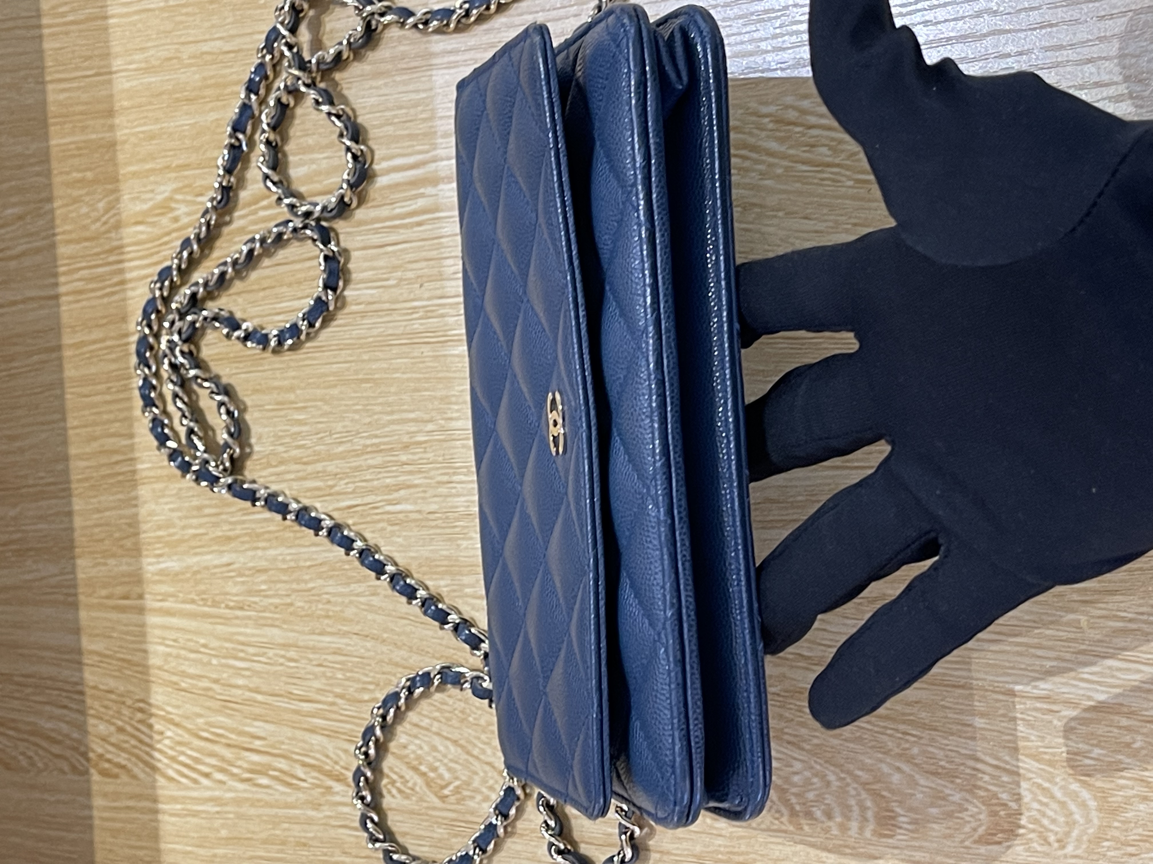 直播貨品 |  [1個-$100 2個-$300］JJ12