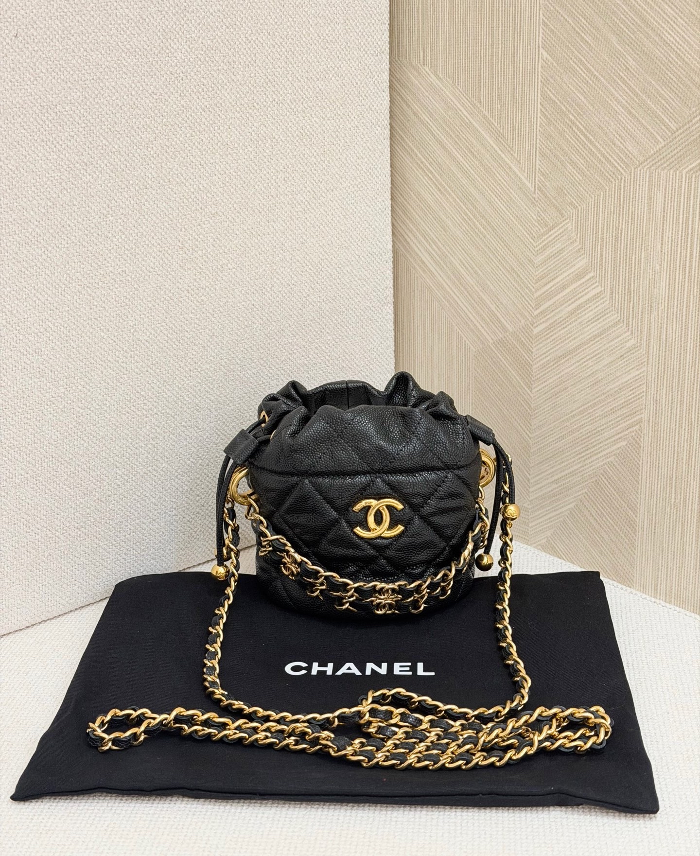 【預訂貨品】芯片款👜 Chanel 22k黑金金球mini水桶包