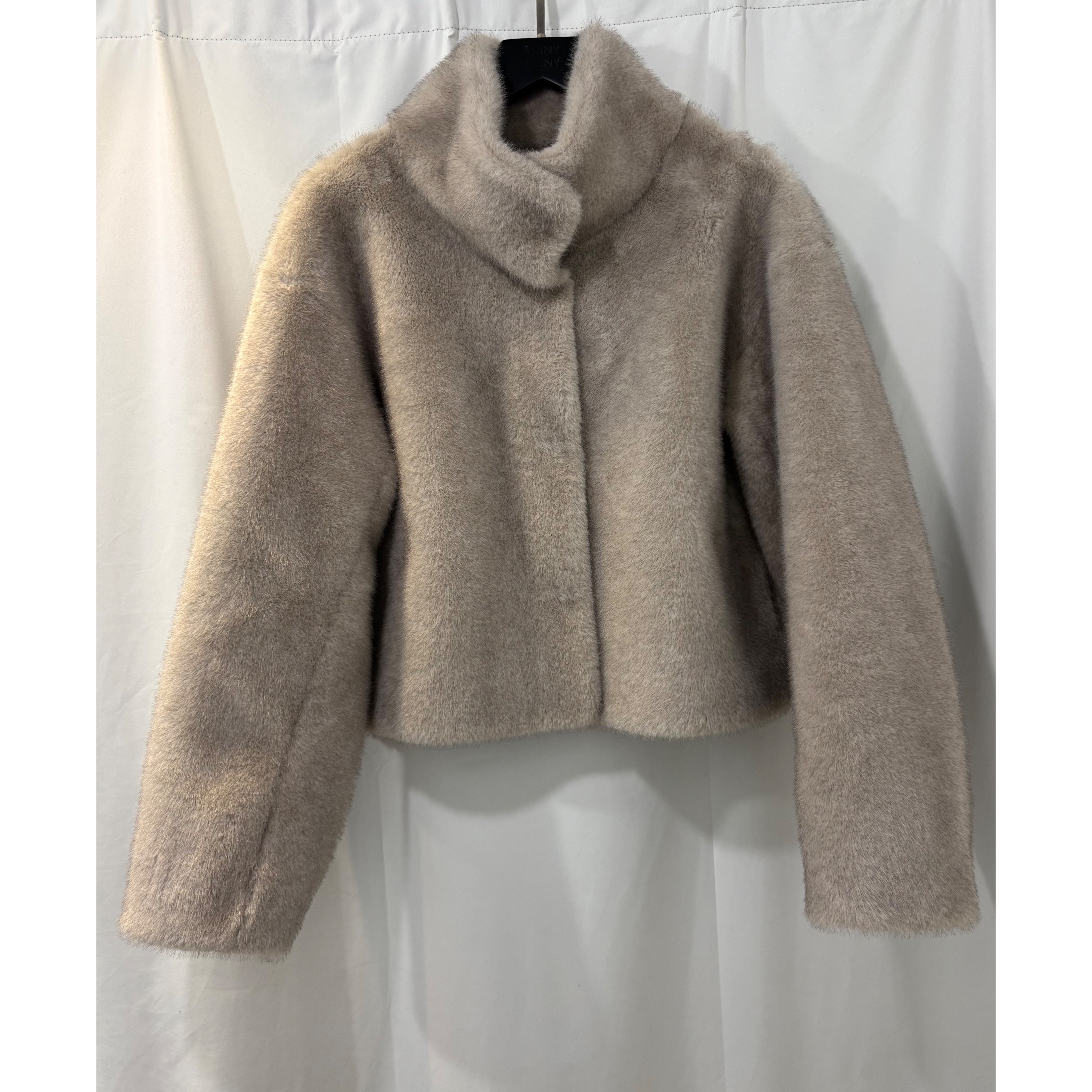 米白現🤍《GORGEOUS MOMO JACKET》 2602L