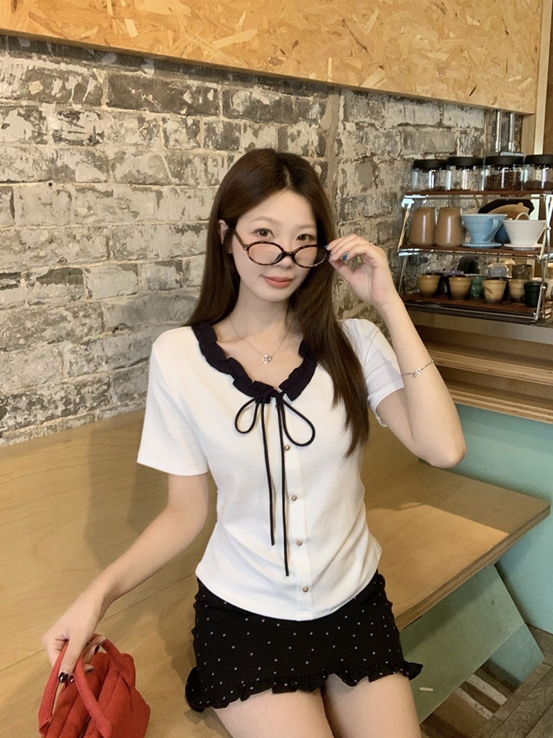 B270(36800) 韩系甜美风撞色云朵木耳边领系带3色上衣