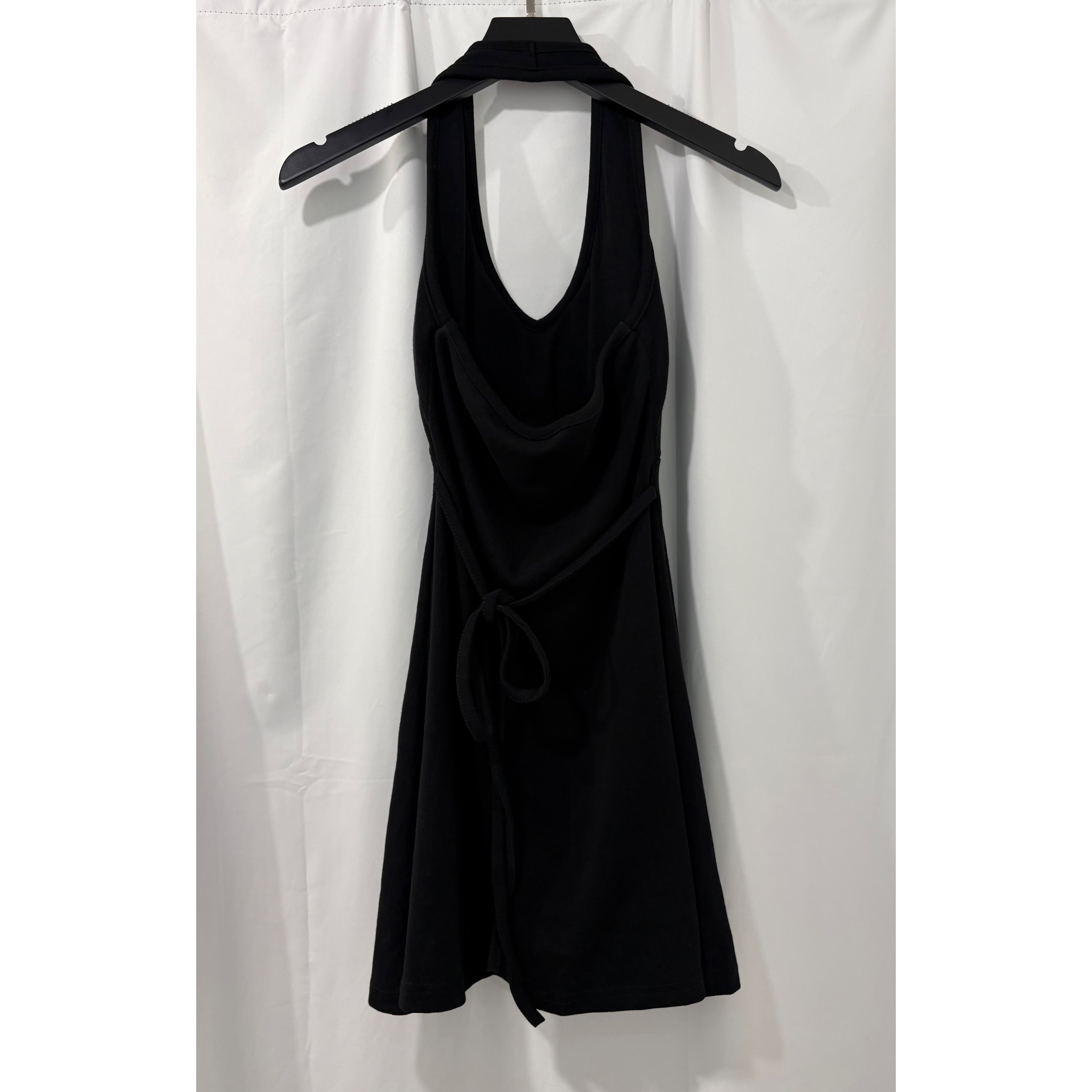 優惠價7月24截🩶2607Q《HALTER NECK WITH PAD OPS》