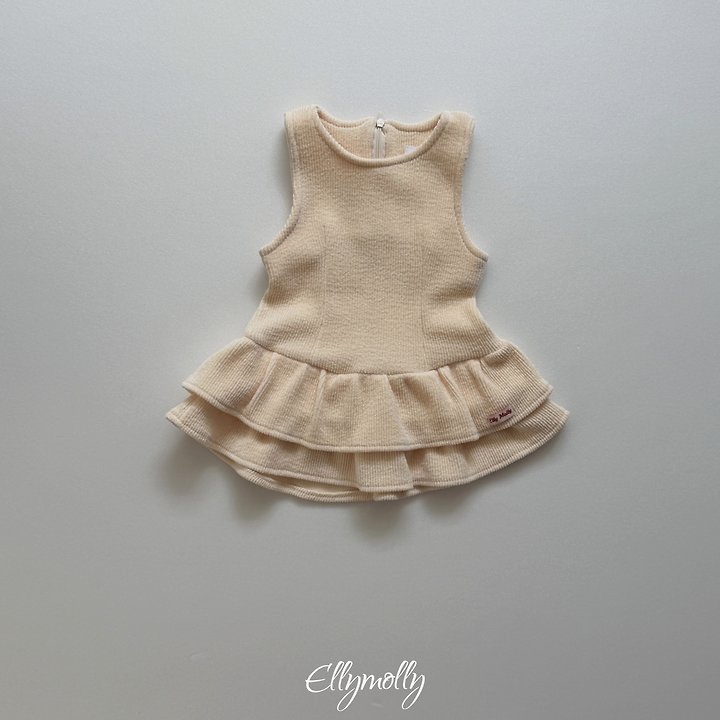 Ellymolly | Snow frill ops