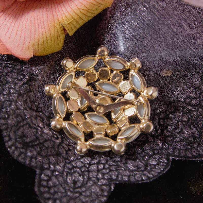 1950-60s America Black and White Glass Brooch (EA1087)