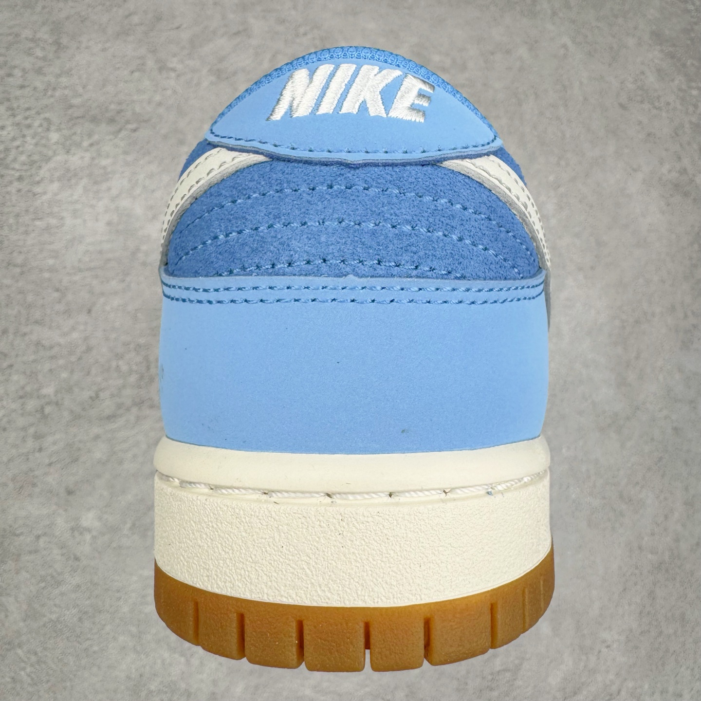 Nike SB Dunk Low FJ1674-401