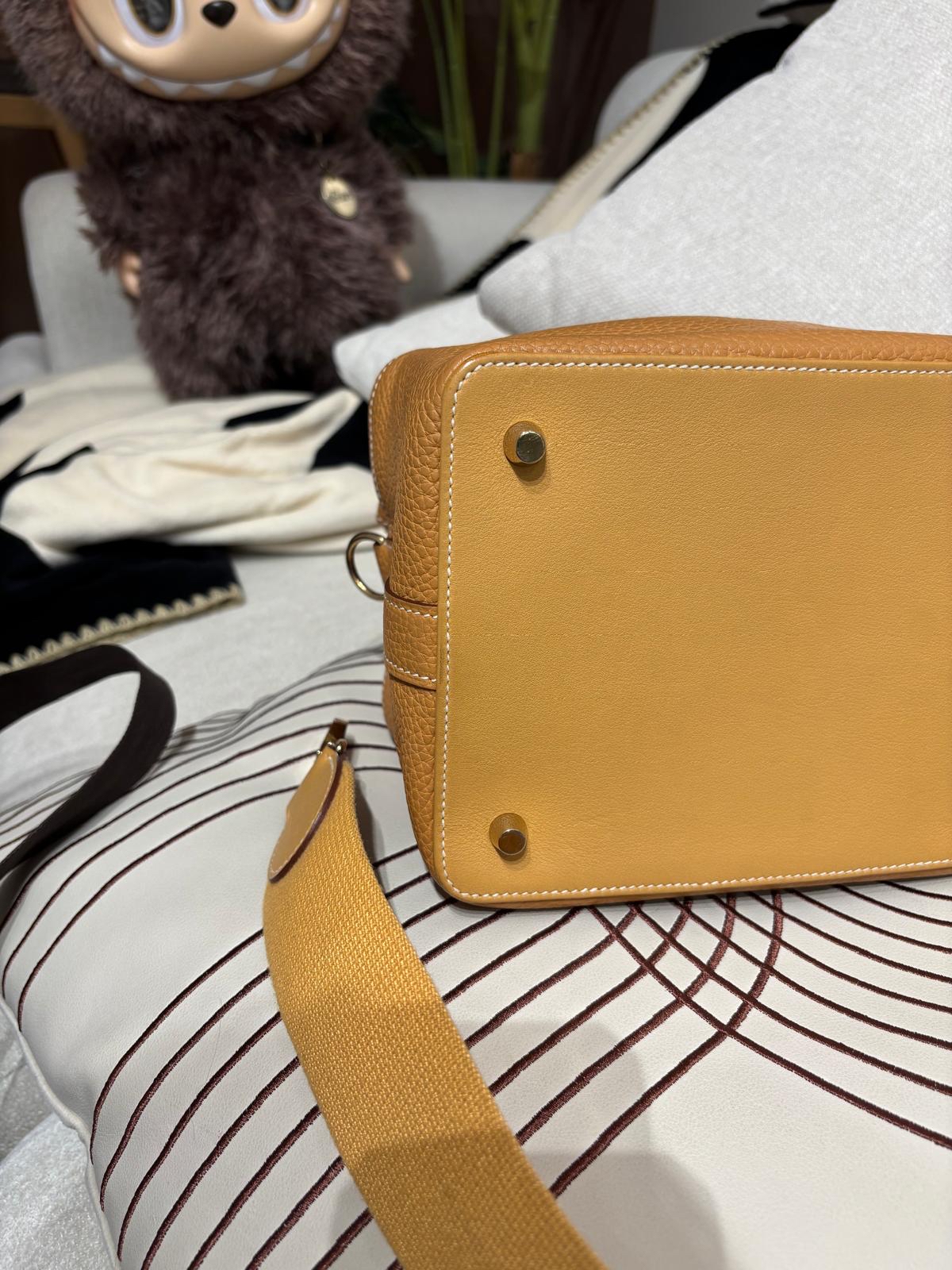 Hermes Toolbox 20 Stamp Y 芝麻色金扣 100%Authentic, 95%New ✅Dust bag ✅Box