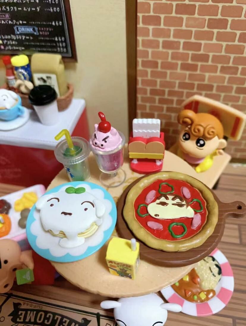 蠟筆小新咖啡廳公仔套裝 -1套- 現貨