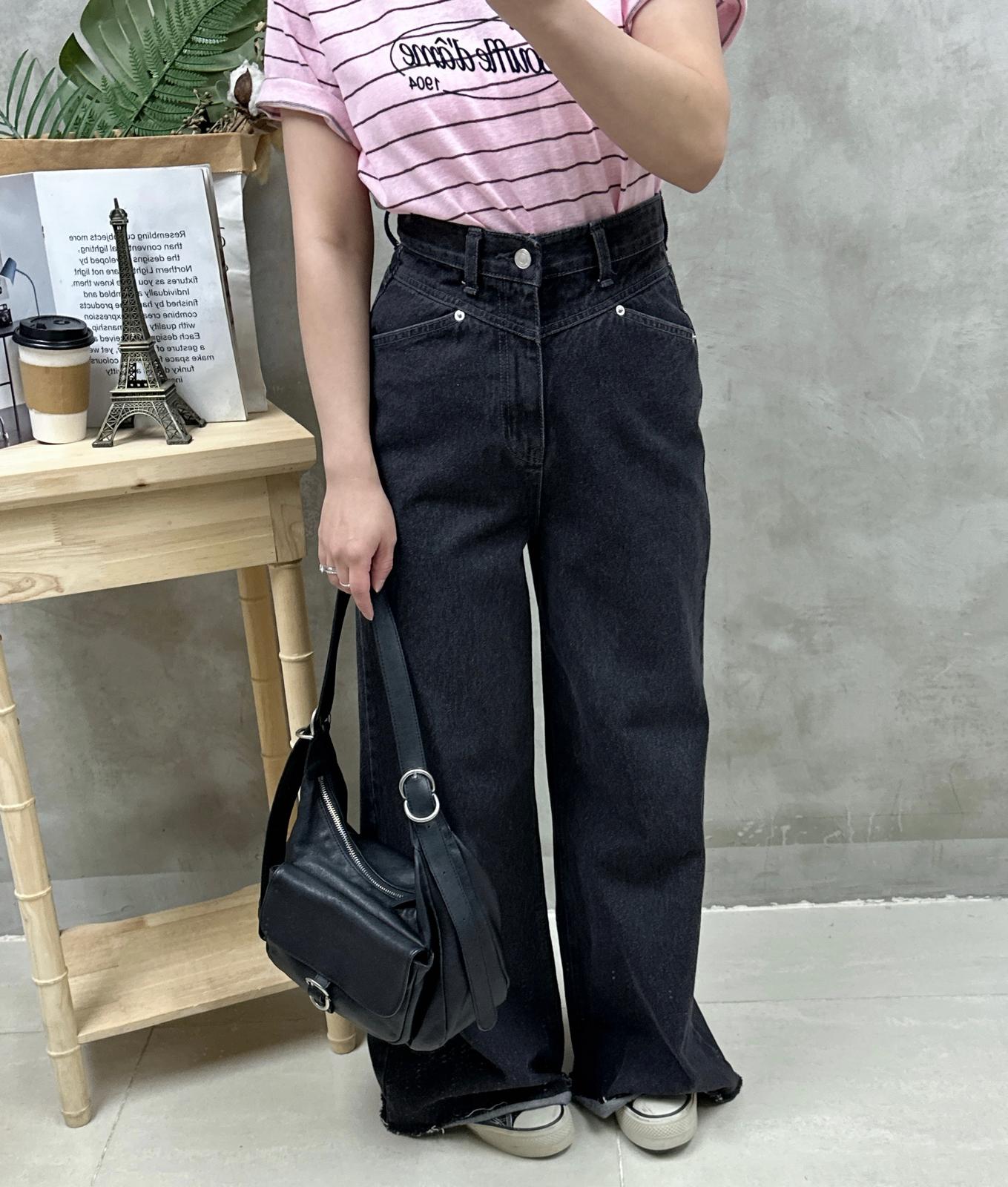 U05 拼色領橫間Top