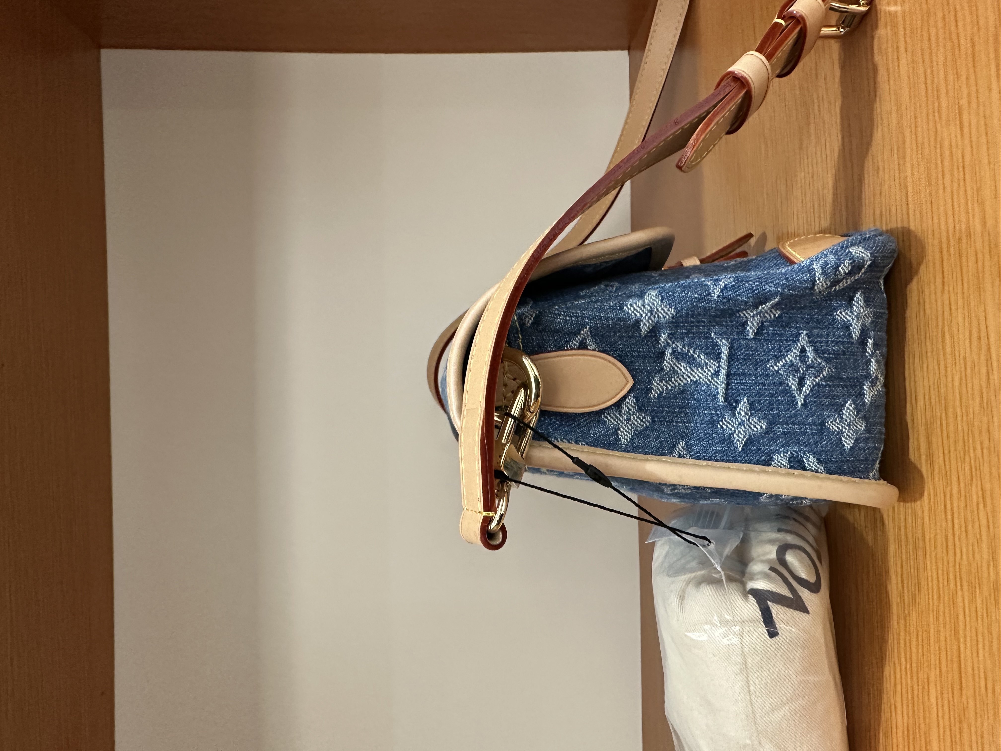 直播貨品 |  [1個-$100 2個-$300］HH36