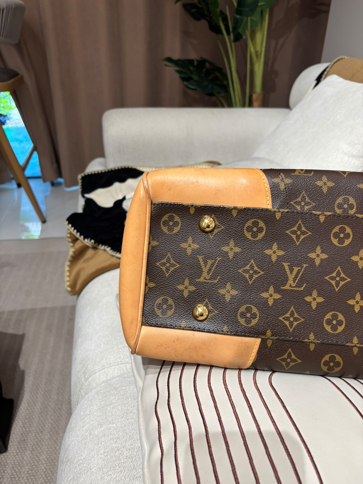 LV Beverly GM Monogram Shoulder Bag 100%Authentic, 95%new ✅Dust bag