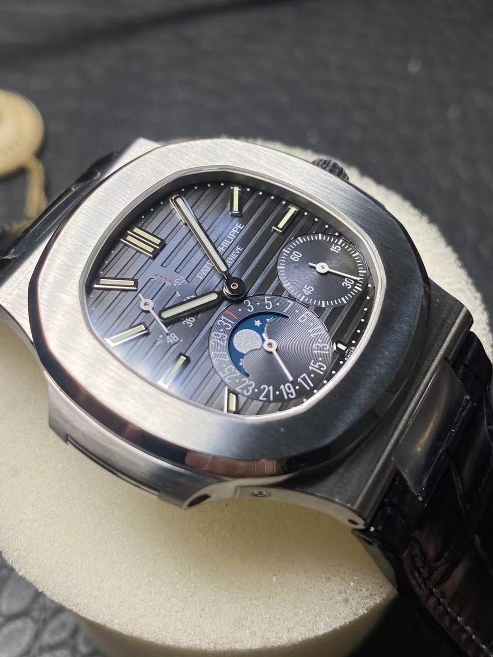 百达翡丽 Nautilus 复杂功能男士腕表