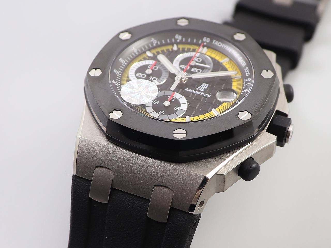 A P26470st钛陶，经典ap计时款式之一 搭载复刻原版3126机芯 直径42mm 厚度15.6mm 🔥注：JF的所有3126机芯系列是目前市面上壳身最薄和复刻程度最强的版本🔥🔥