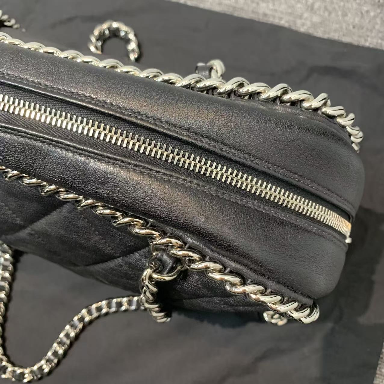 Chanel黑色羊皮餃子包 罕有大容量