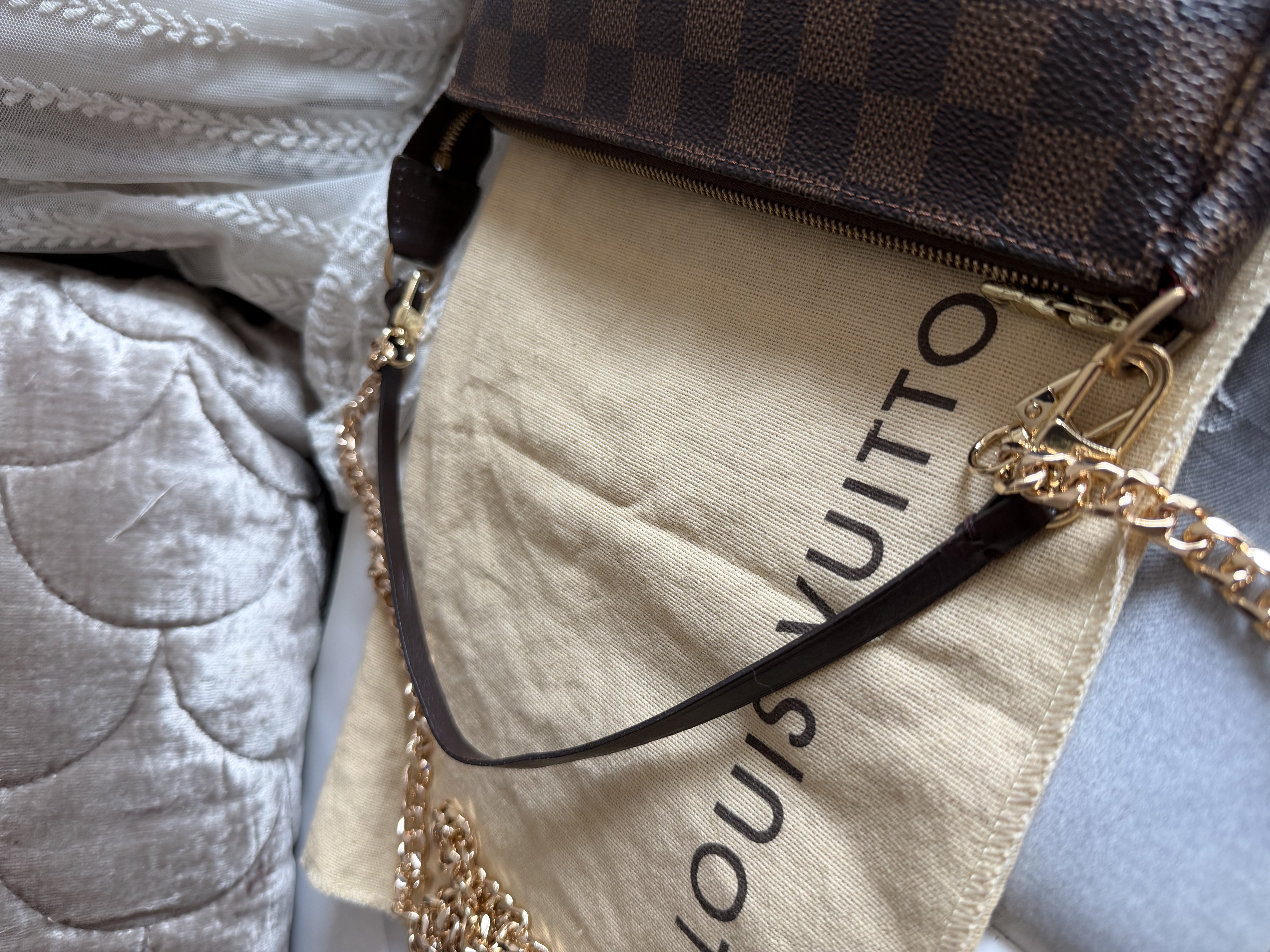 Louis Vuitton Damier Ebène Canvas Pochette Accessoires 