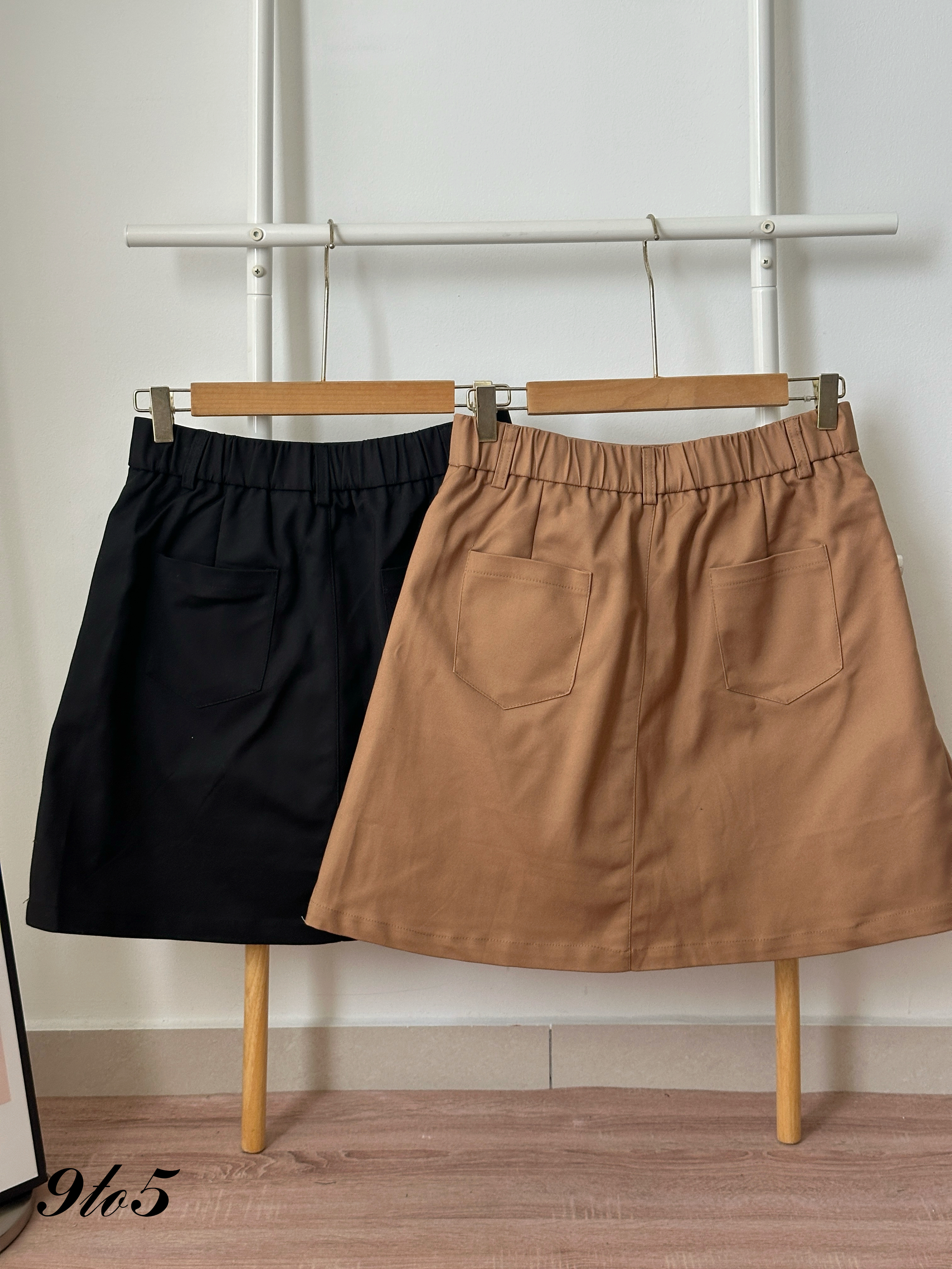 S1981 Midi Pleated Skirt - Black & Brown