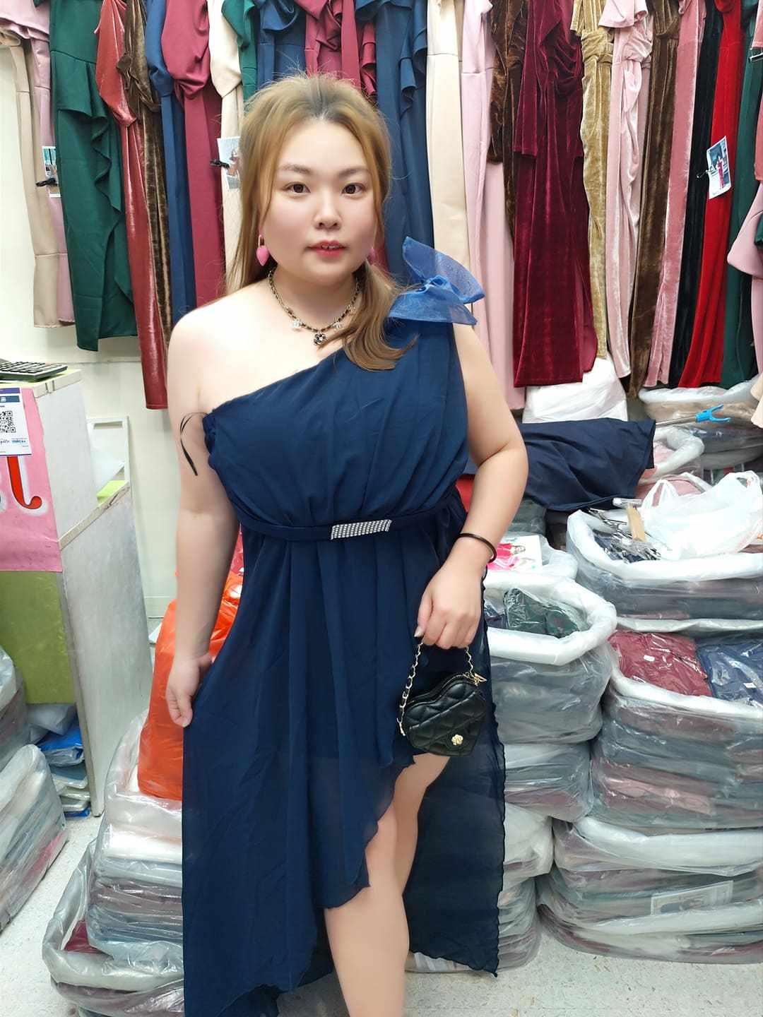 B05/BB0021 🔥特价🔥斜肩亮钻假腰带设计款礼服