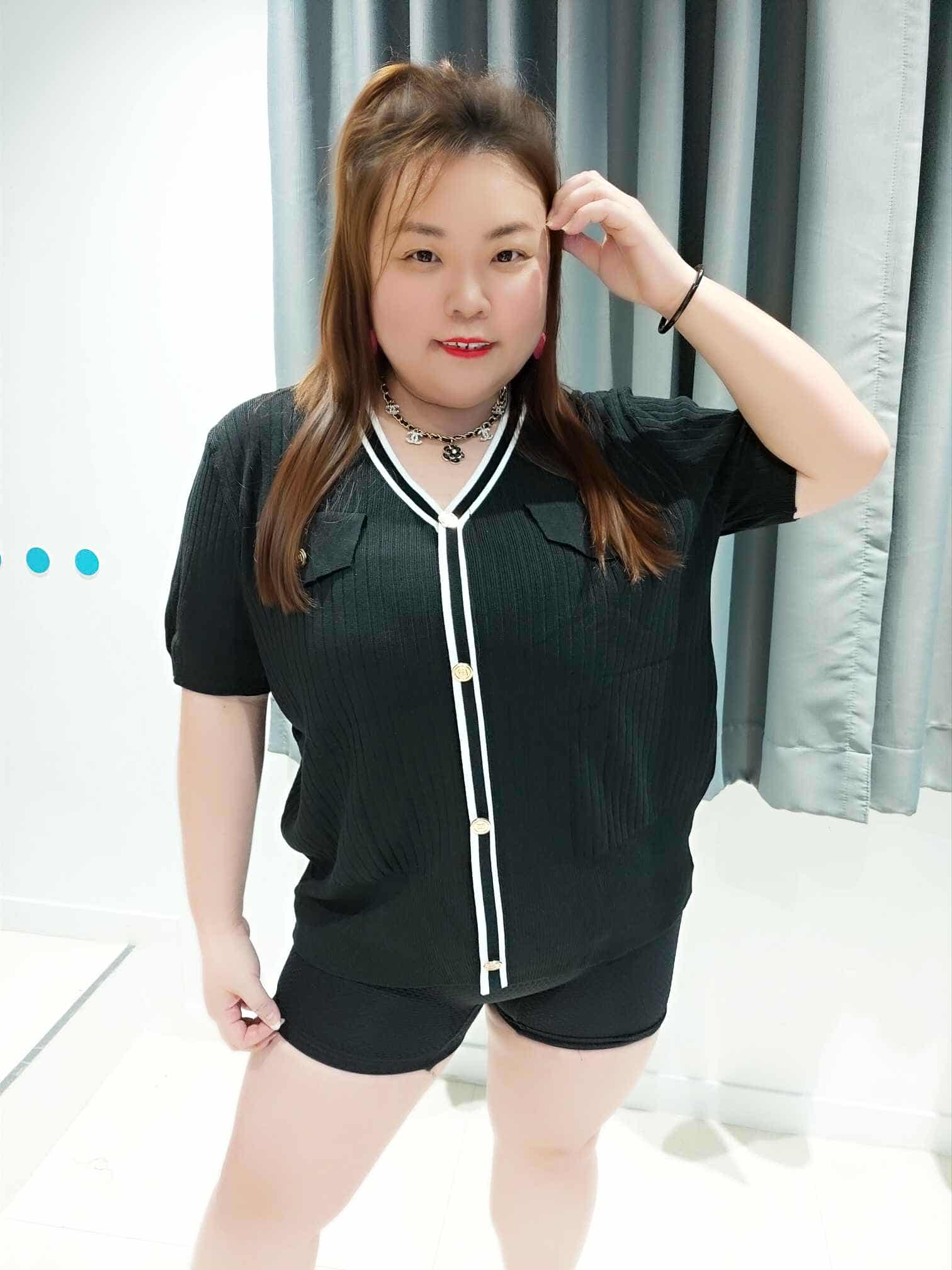 DSA04 假扭拼色设计V领针织上衣