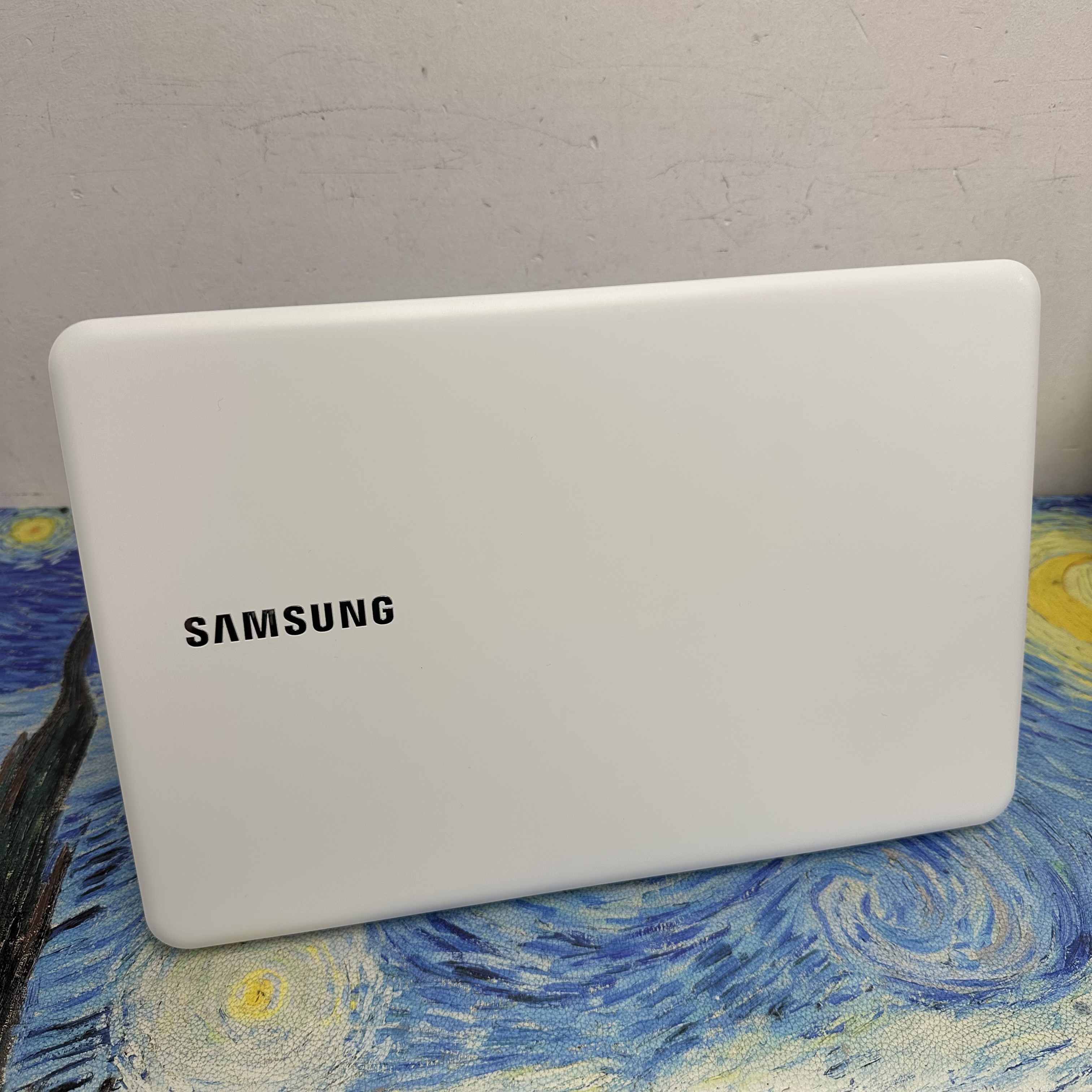(超抵用三星15.6寸文書機🔥）Samsung Galaxy i5-8265U/8,16GB Ram/128,256,512GB,1TB SSD/超薄邊框/ 白色機身/Notebook / Laptop / Gaming / PC / office / Work / Win11 / Win10 /