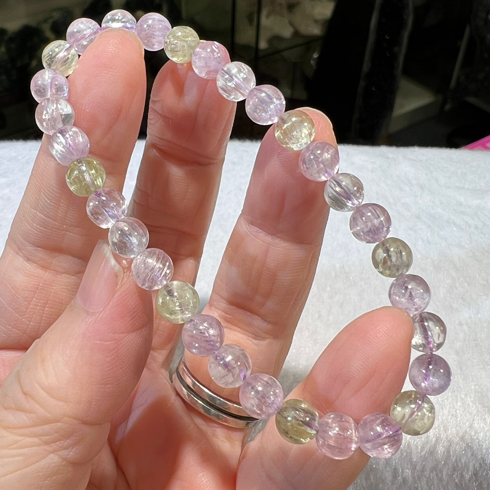 高品冰透拉絲✨紫鋰輝手串 6 mm +/- #CA0038