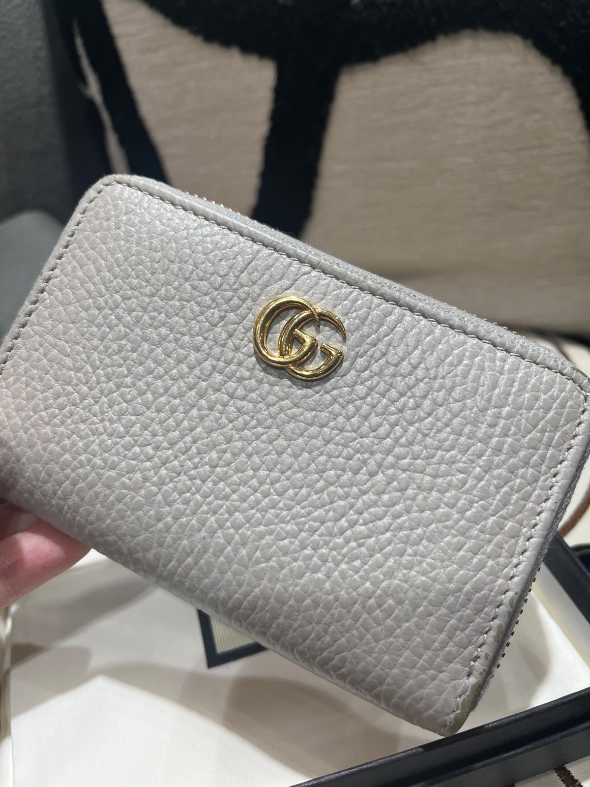 Gucci zip wallet calfskin 100%Authentic,85%new ✅dust bag