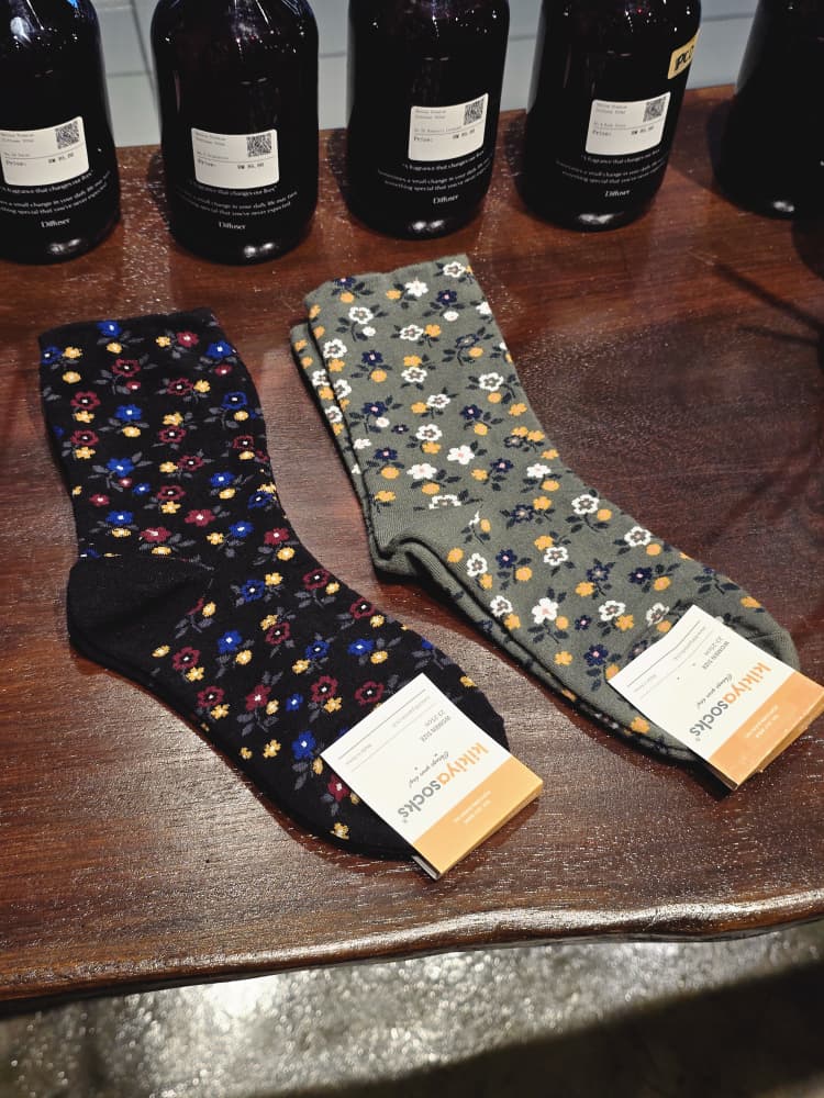 Kikiya High Socks Olive Bloom