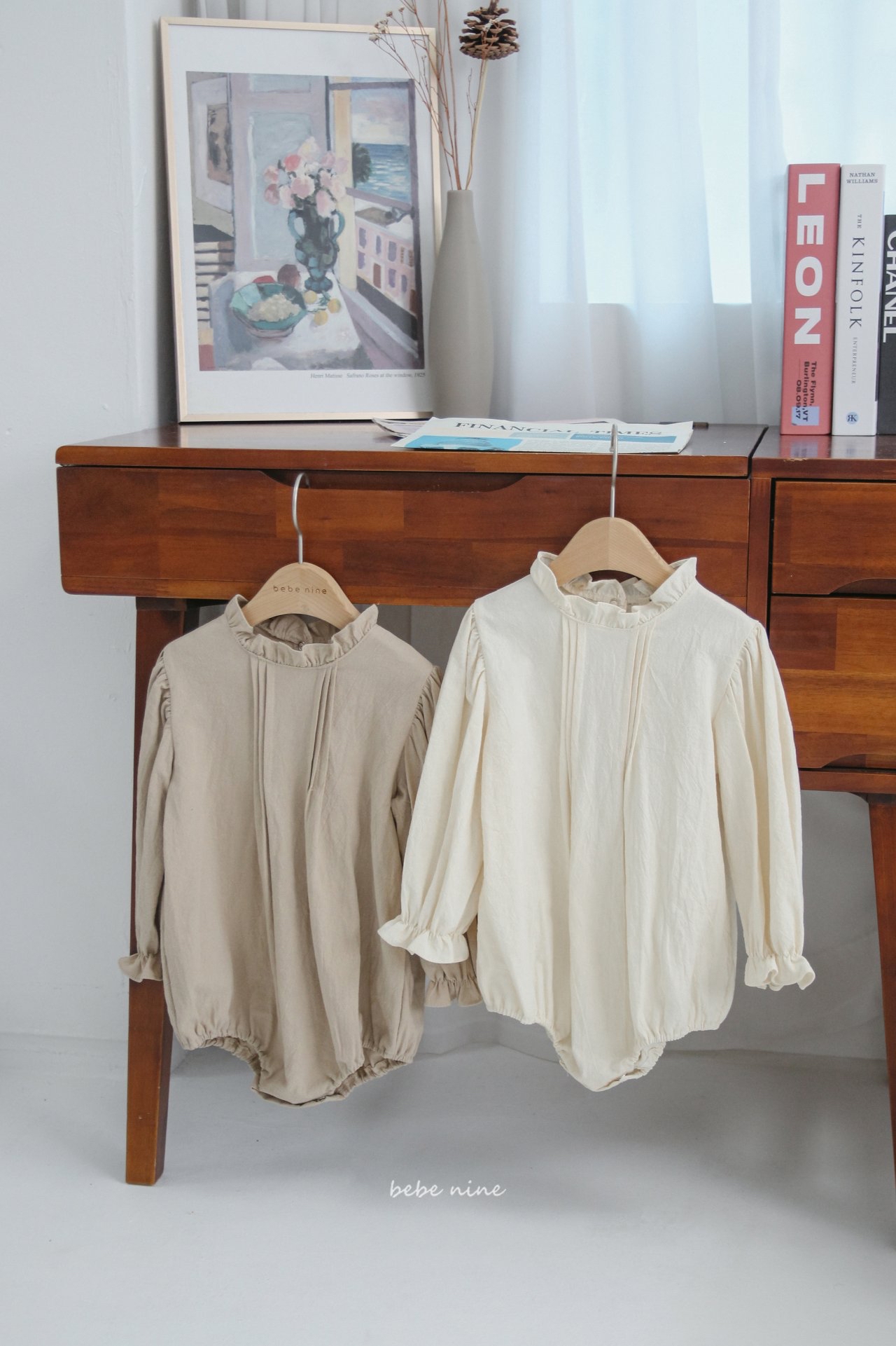 🌸預訂 韓國直送🌸🇰🇷Bebenine兩色摺紋花邊領長袖包屁衣