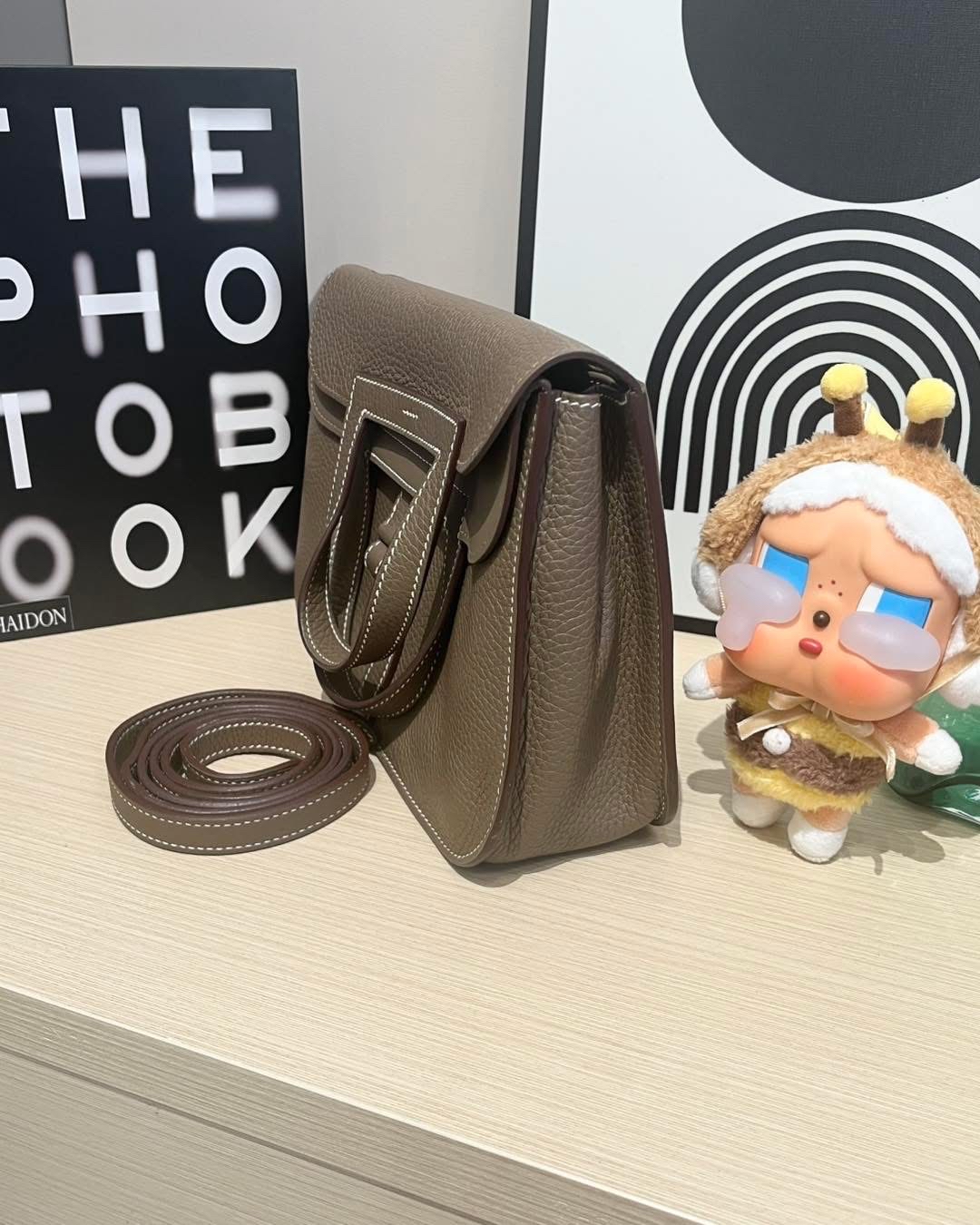 Hermes Halzan 25,STAMP Z 大象灰 100%Authentic,95%New✅dust bag