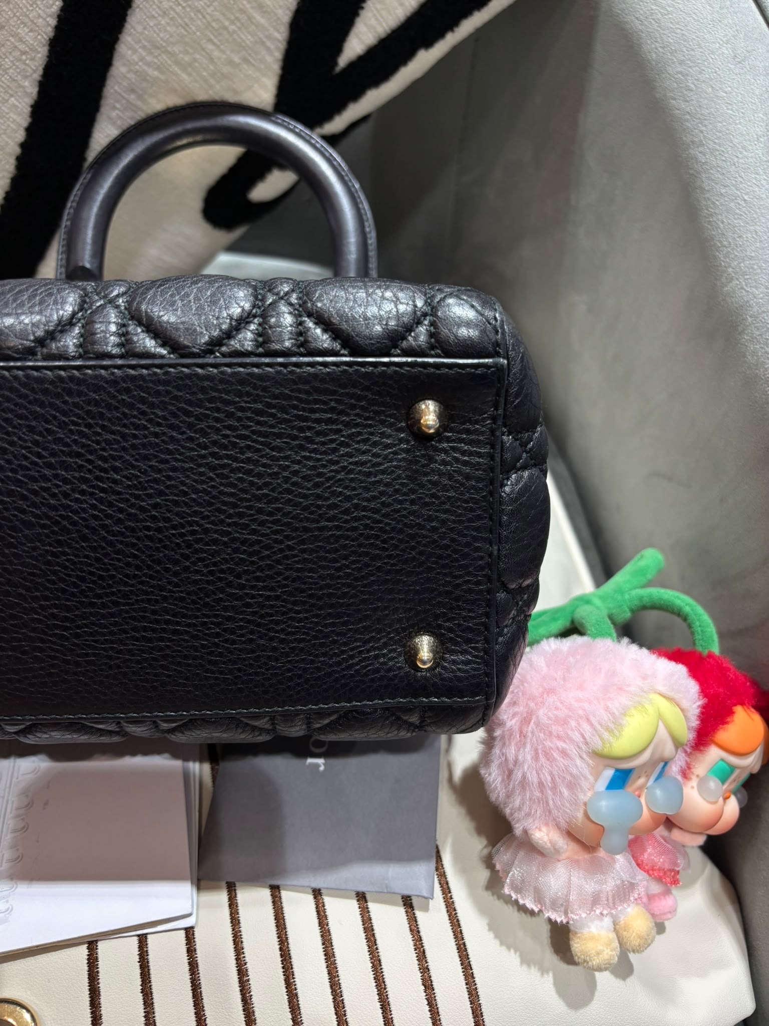 Dior Lady Dior Meidum 黑色牛皮 100%Authentic, 95%New ✅專門店收據18✅ certificate 證書 ✅Dust bag ✅Box