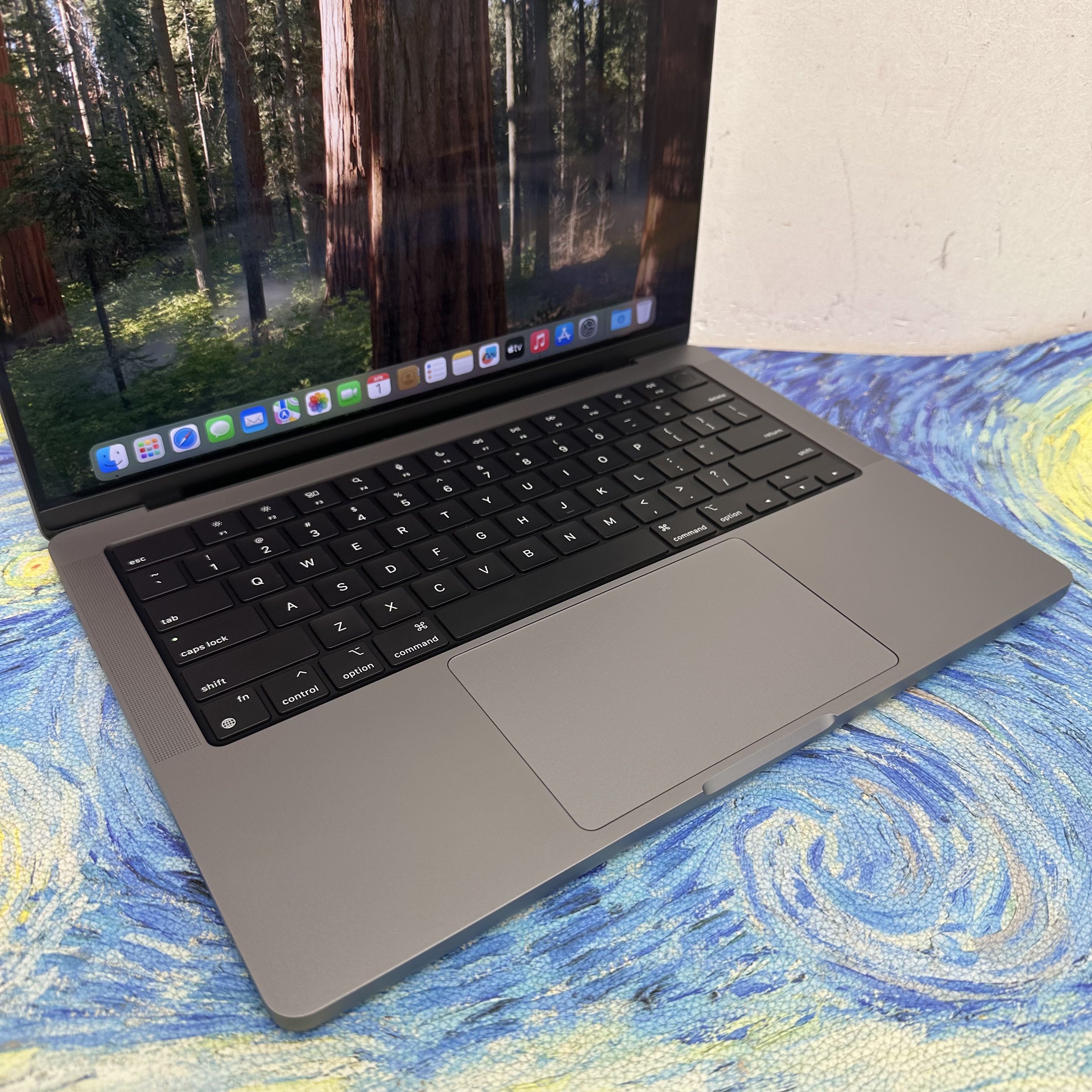 #5717 （性價比高MacBook M1 Pro🔥M1Pro 14寸)APPLE  MacBook Pro 2021/M1 Pro CPU/16GB Ram/512GB SSD/16核心GPU/10核心 CPU/Liquid Retina XDR Mon/14寸/太空灰/ Gaming Laptop / Notebook / Laptop / PC / Movie / Netflix / Premium /