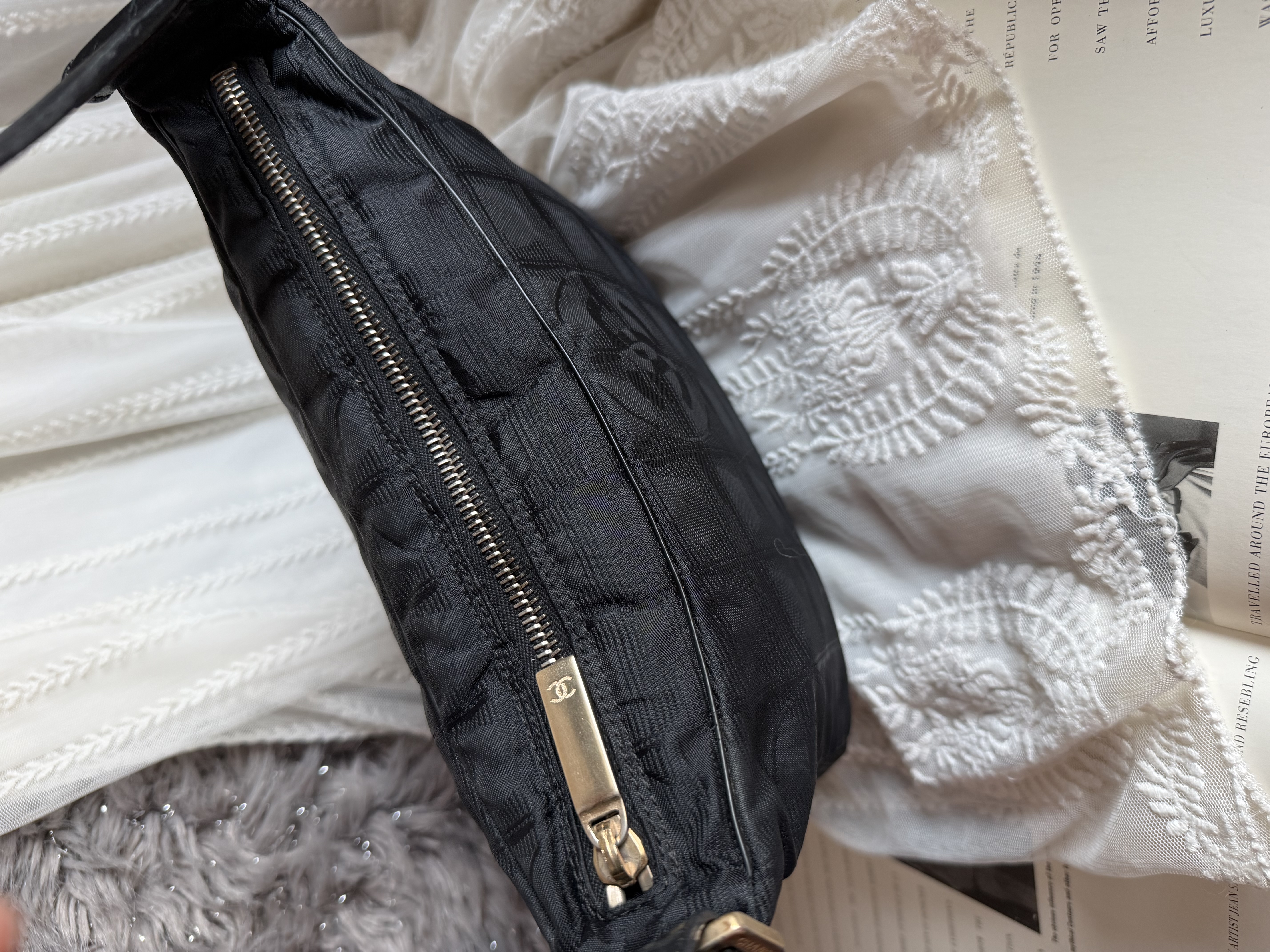 vintage chanel black jacqurd shoulder bag / pochette 