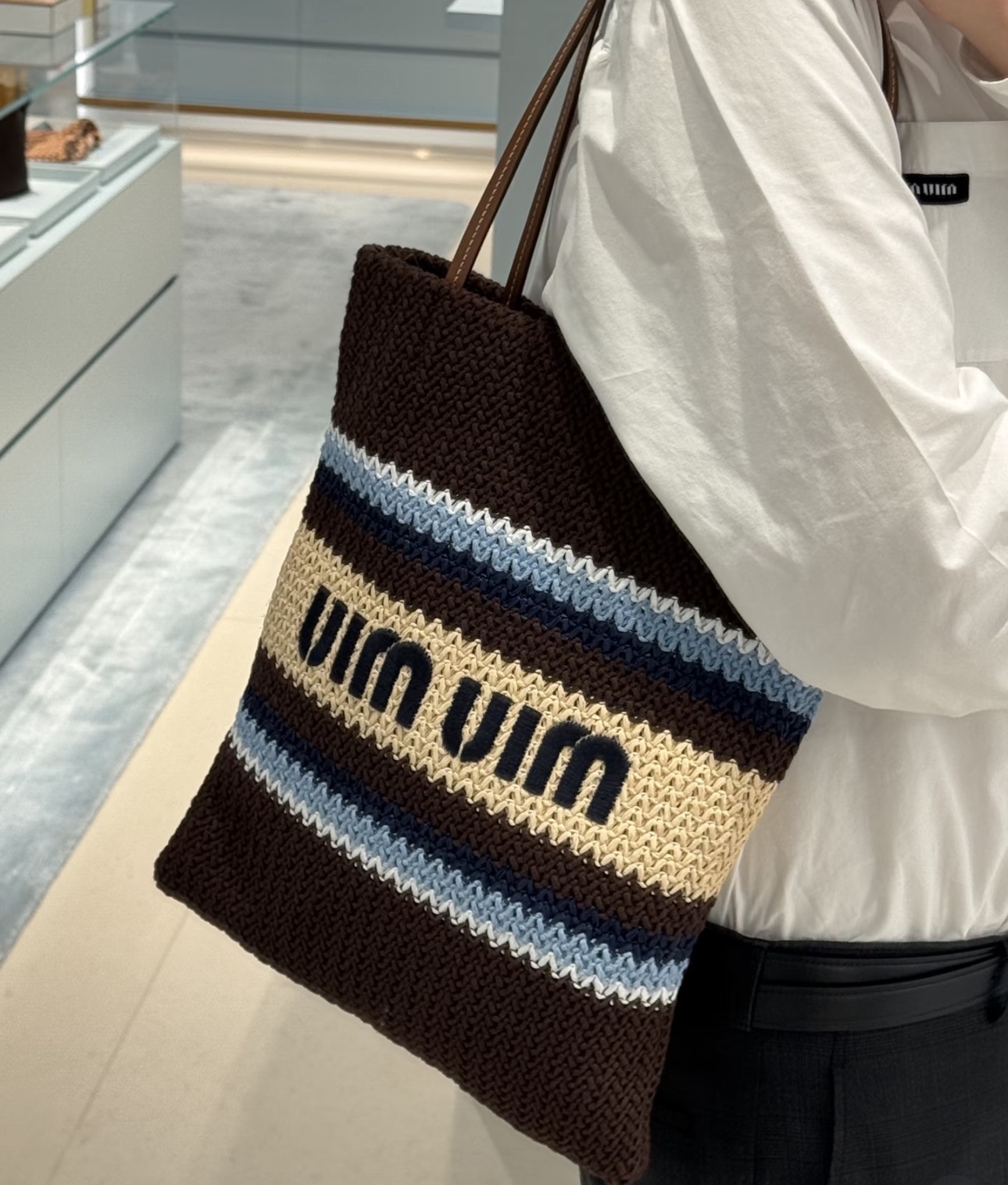 訂貨 ✈️ MiuMiu Woven Tote Bag  Size 41x32cm
