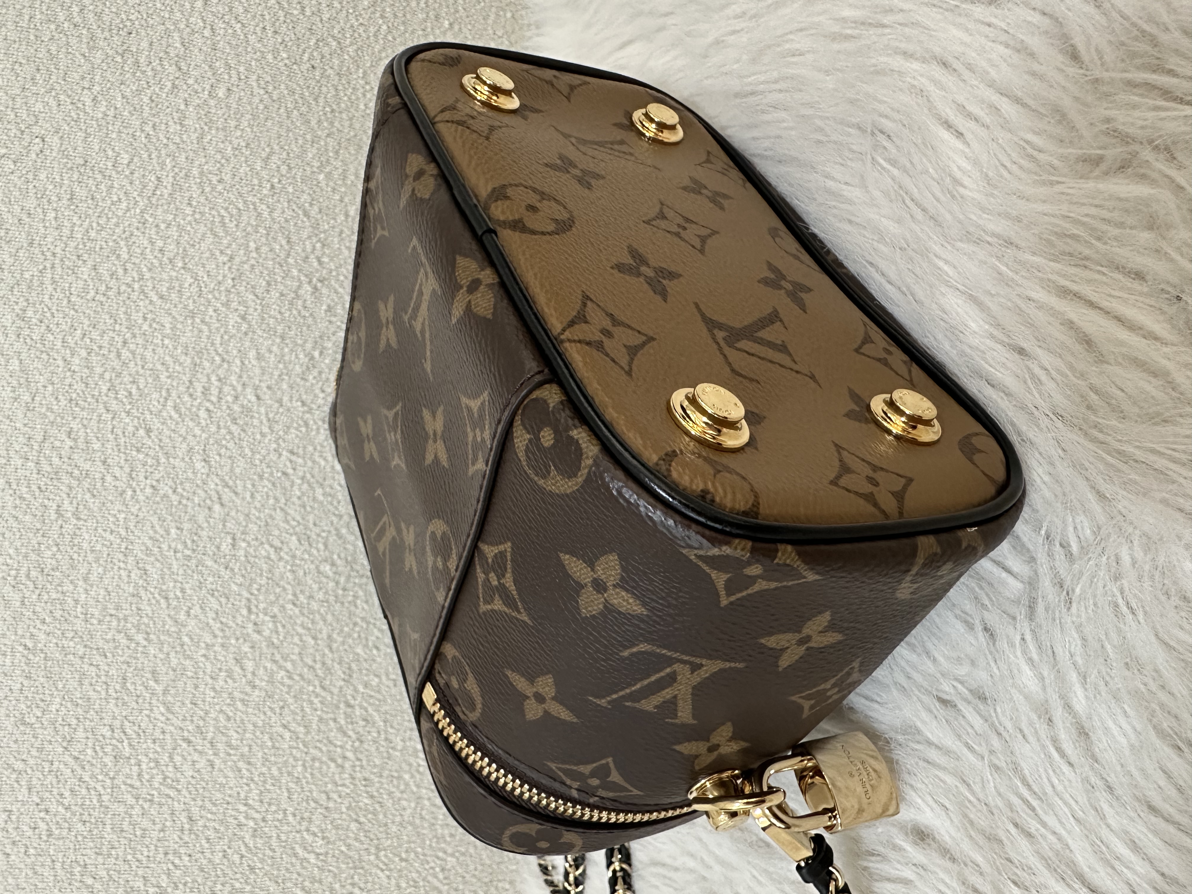 Pre-owned Louis Vuttion Vanity PM Monogram Reverse Canvas /  Product Code: 26022110