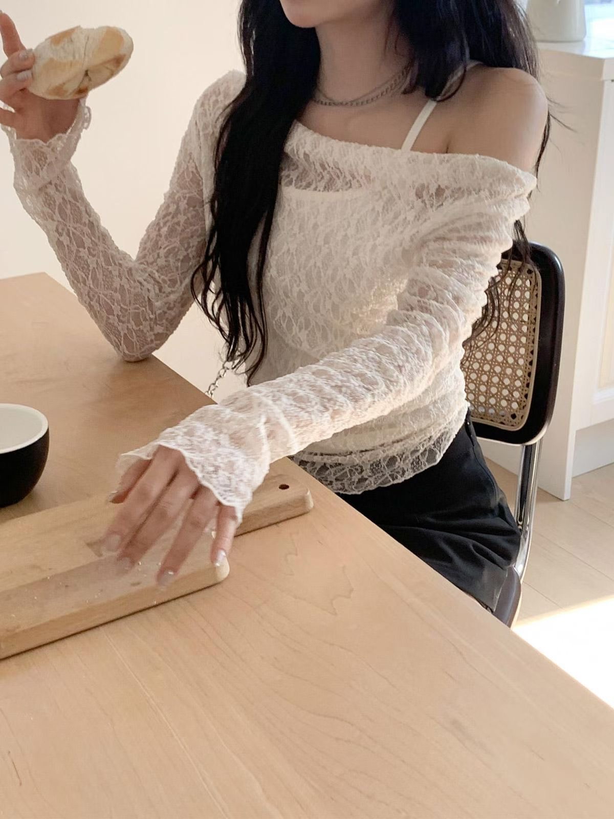 【 店主自留 ♪ 滿滿韓妹感！垂感U領編織蕾絲兩件裝🤍✨ 】 Lace Up Day Top Set(三色入)