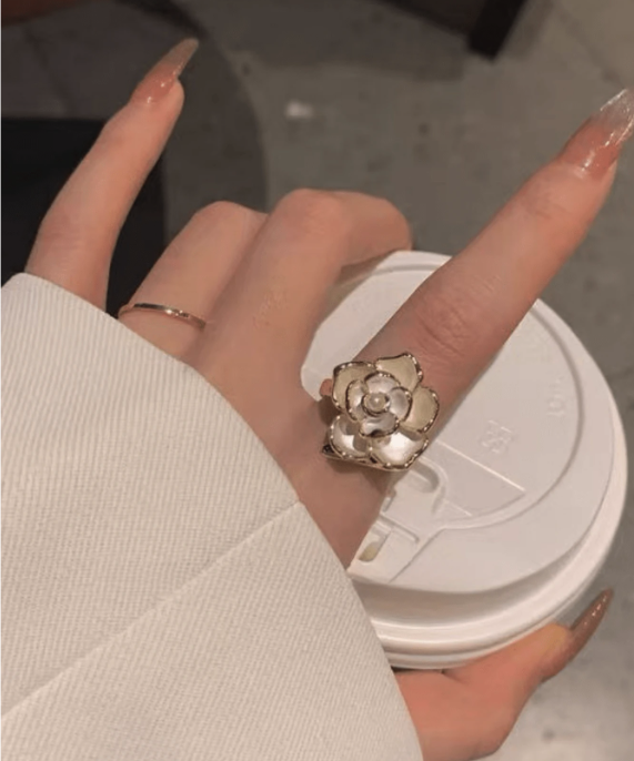 Petal Glow Statement Ring