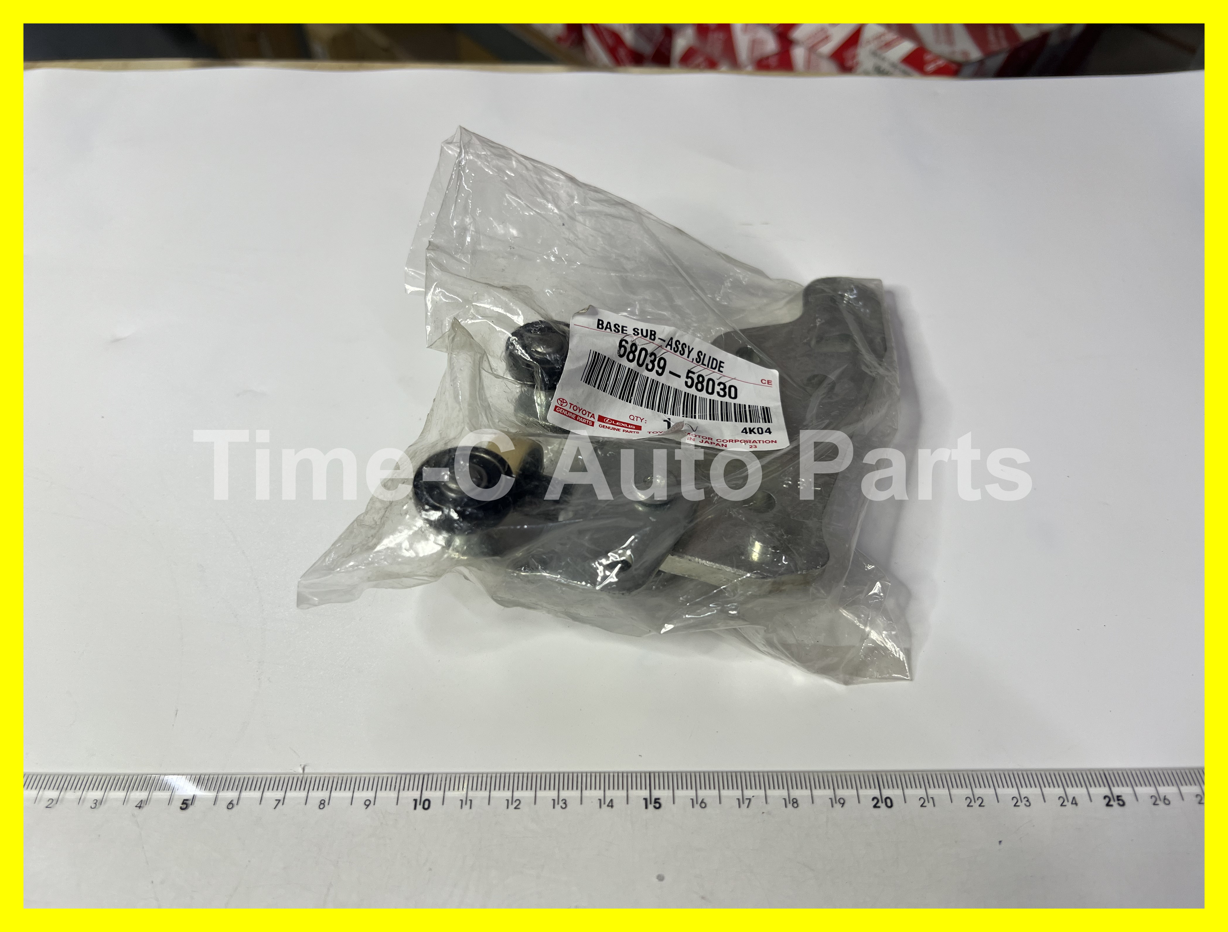 左中門下托轆 68039-58030 - Toyota Alphard Vellfire 30系