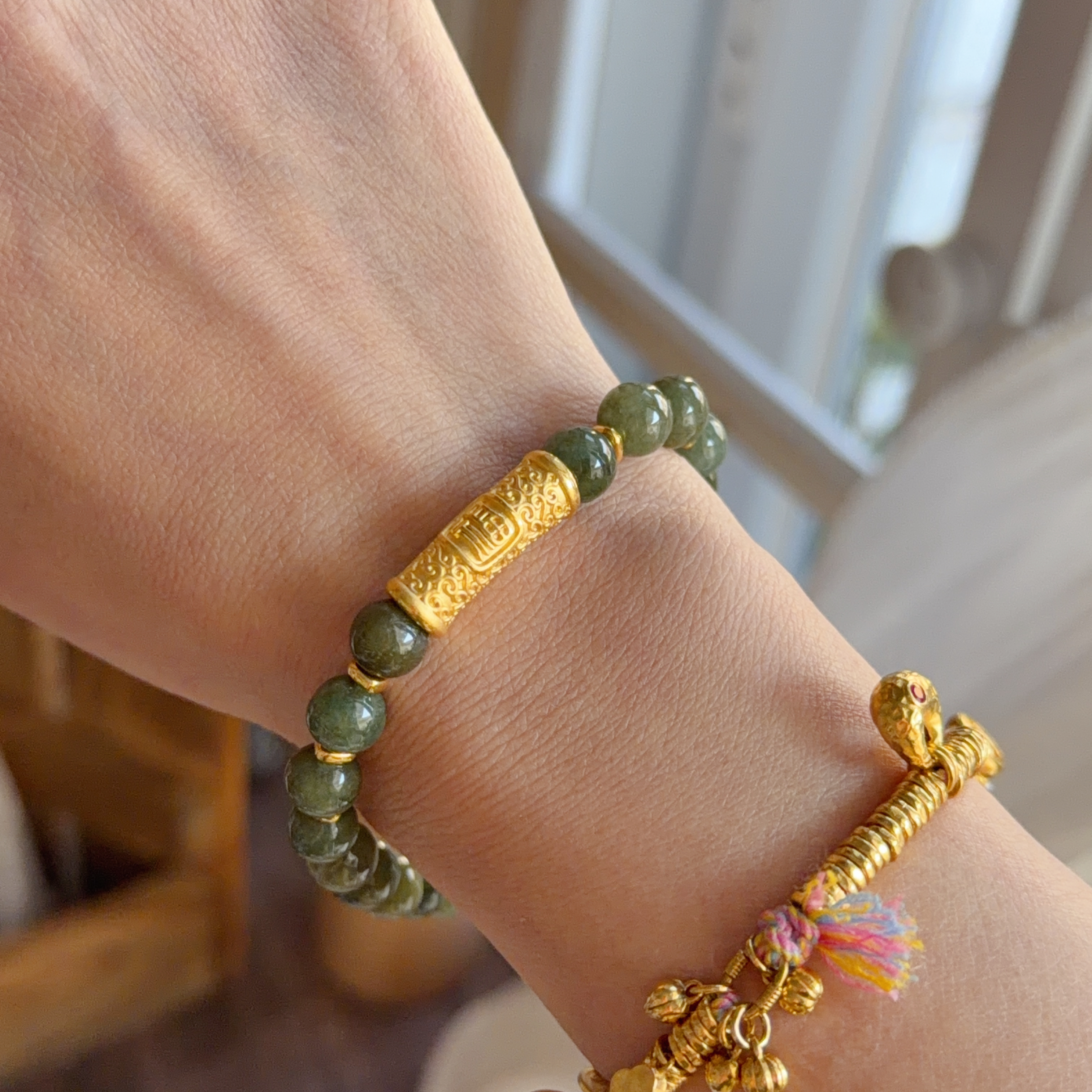 999硬金福字襯7mm+油青色翡翠珠手串