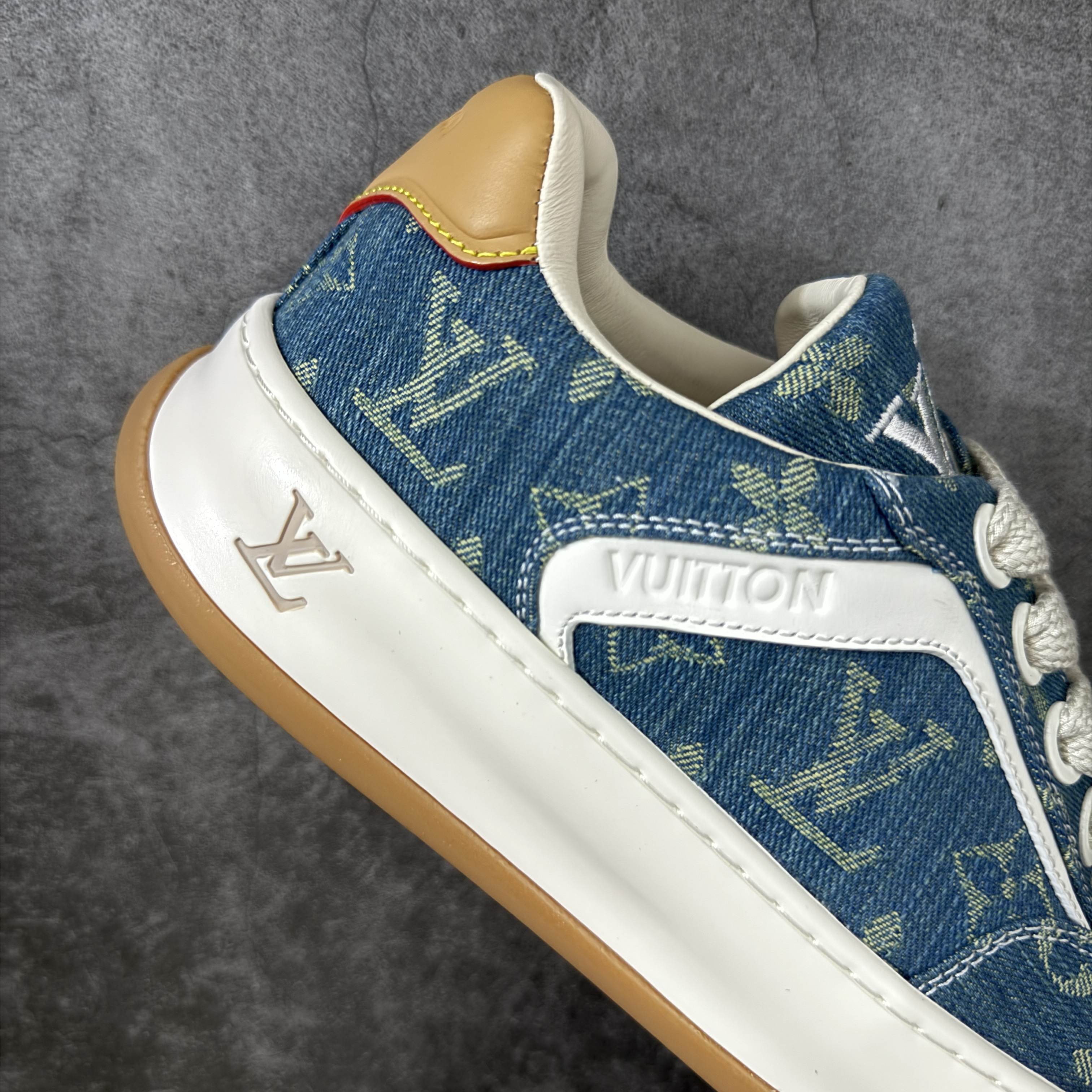 Louis Vuitton LV Tilted 