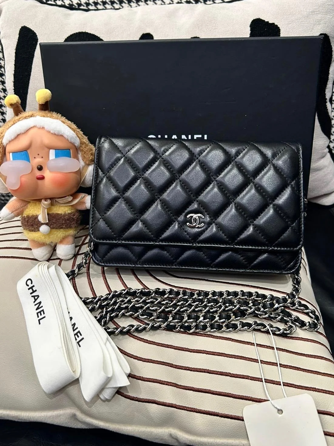 Chanel Wallet On Chain 黑色羊皮銀扣 woc 100%Authentic, 98%New ✅Card✅Dust bag✅Box