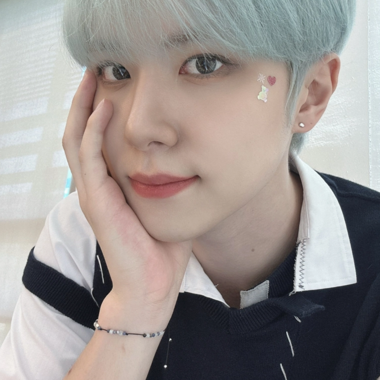 [OfOR] 3月) 젊음의 바다, line bracelet 