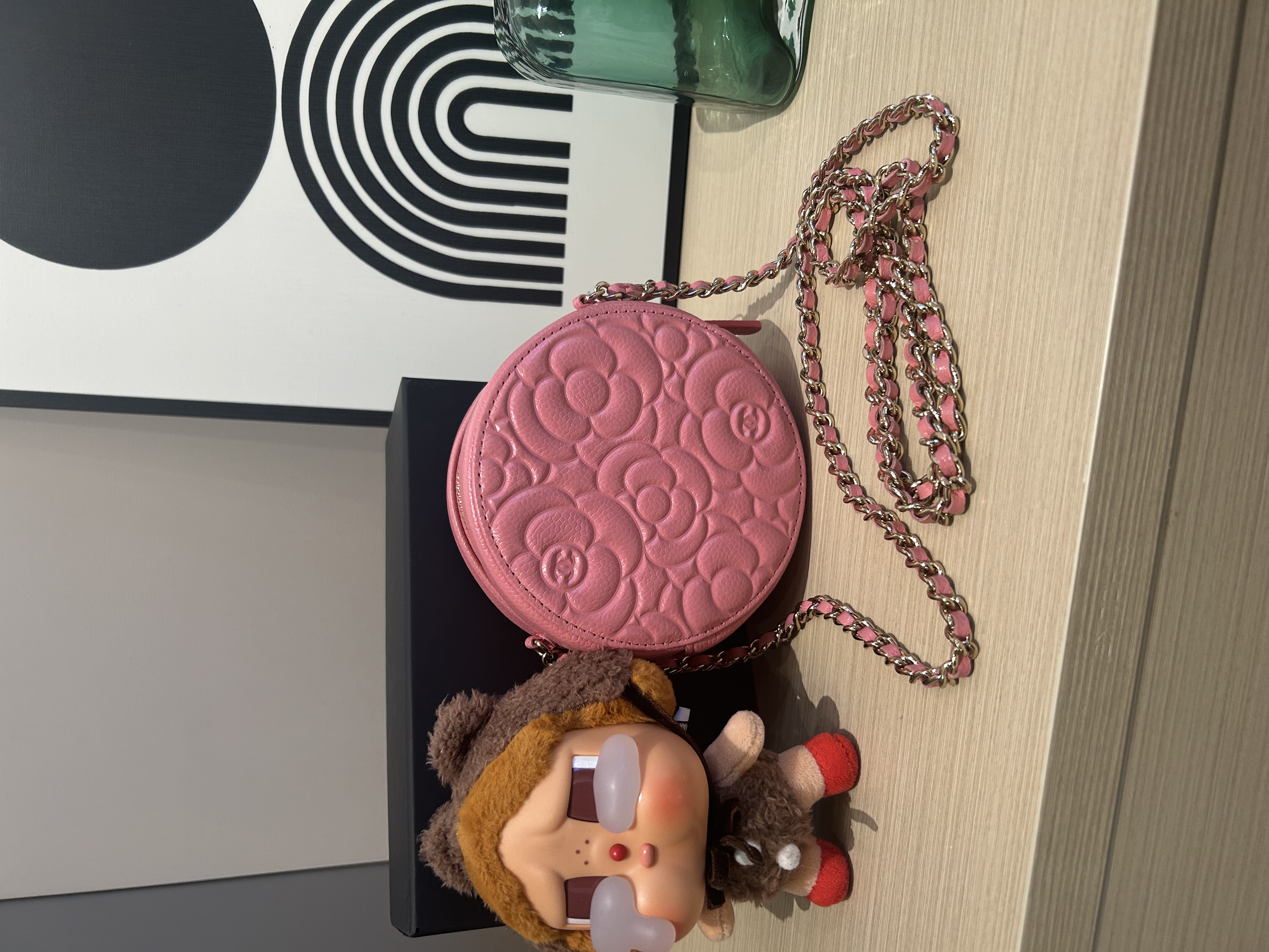 CHANEL ROUND BAG WITH CHAIN 山茶花荔枝牛皮圓餅 100%Authentic ,98%new ✅29CARD✅dust bag✅box 