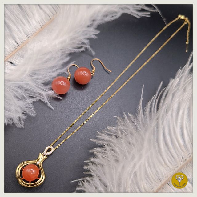 南紅瑪瑙銀包金頸鍊耳環套裝| 九鳥蛙古董館Nine Bird Frog Antiques