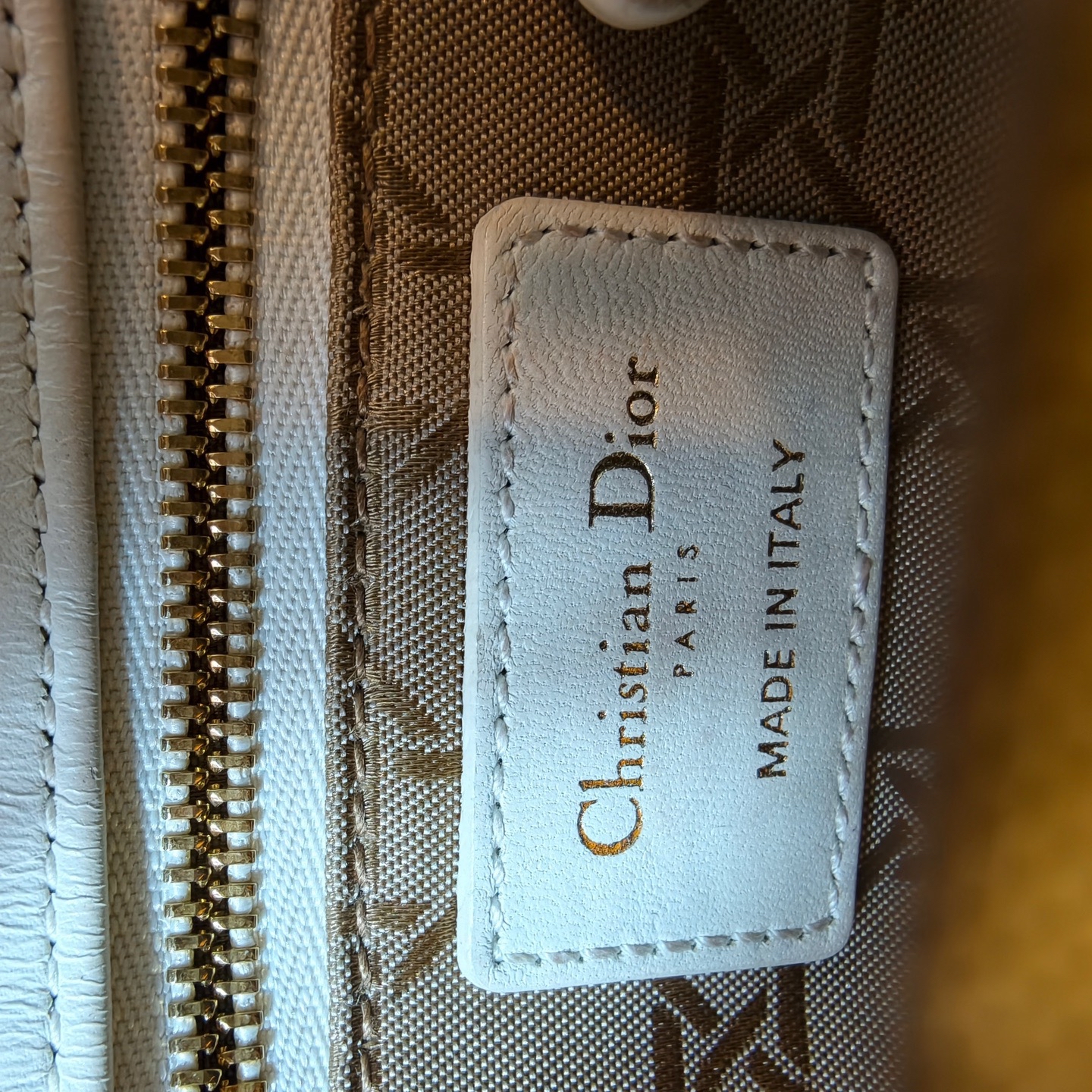 【預訂貨品】Dior Lady Dior 白色四格戴妃包